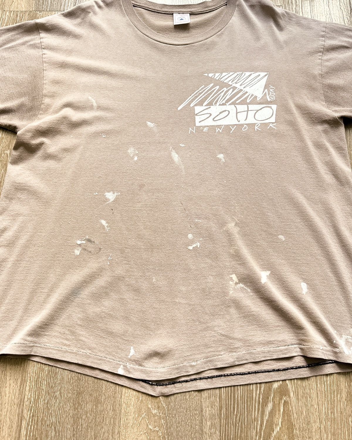 Vintage Vintage 90s SoHo New York Graffiti Graphic T Shirt Sun Faded Size US XL / EU 56 / 4 - 3 Thumbnail