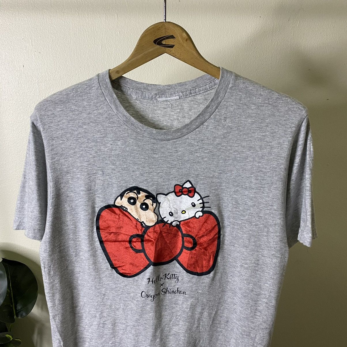 Anime × Japanese Brand × Vintage Vintage Y2K Hello Kitty x Crayon Shin Chan Collaboration Tee Size US S / EU 44-46 / 1 - 2 Thumbnail