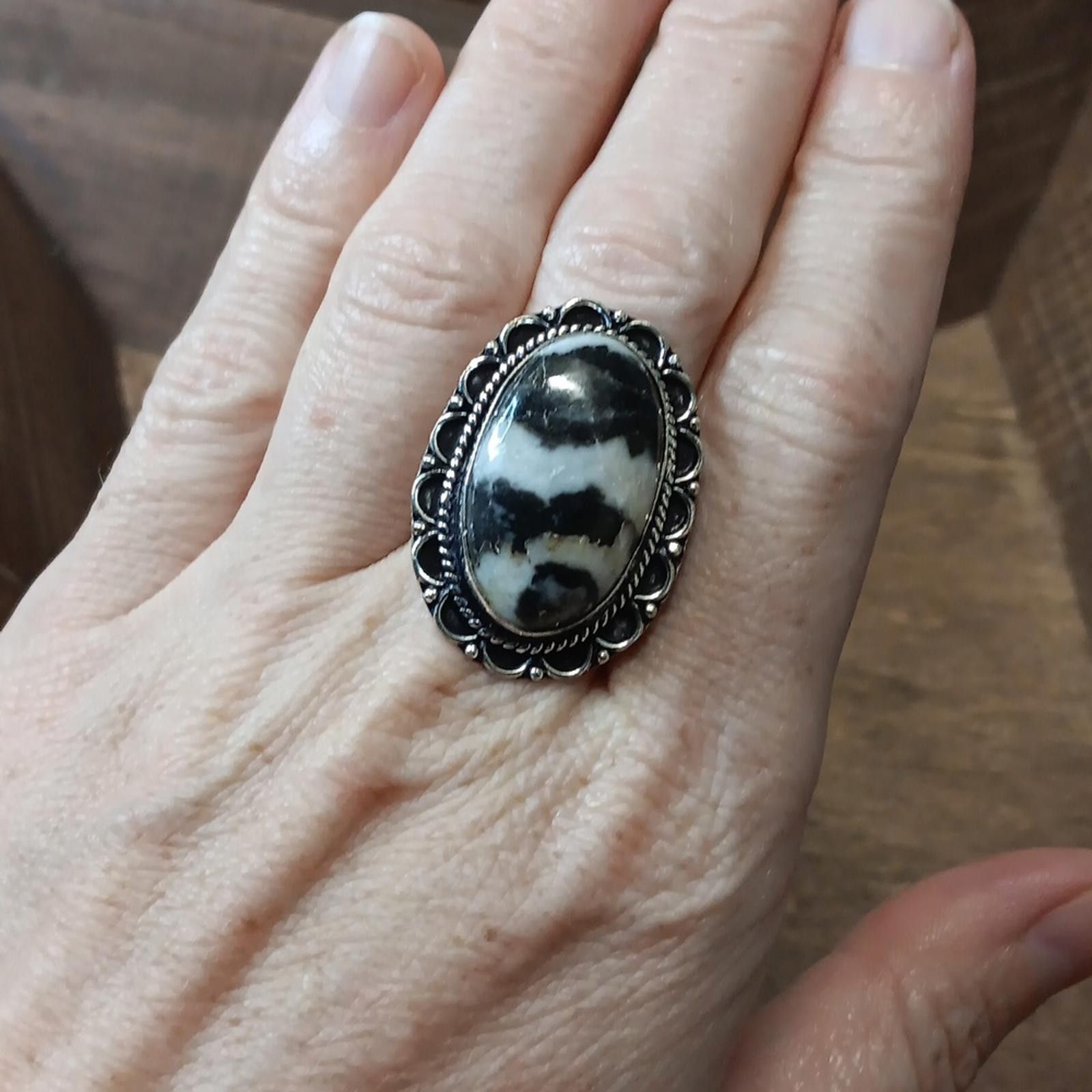 Designer Elegant Black and White Buffalo Turquoise Stone Ring Size ONE SIZE - 3 Thumbnail