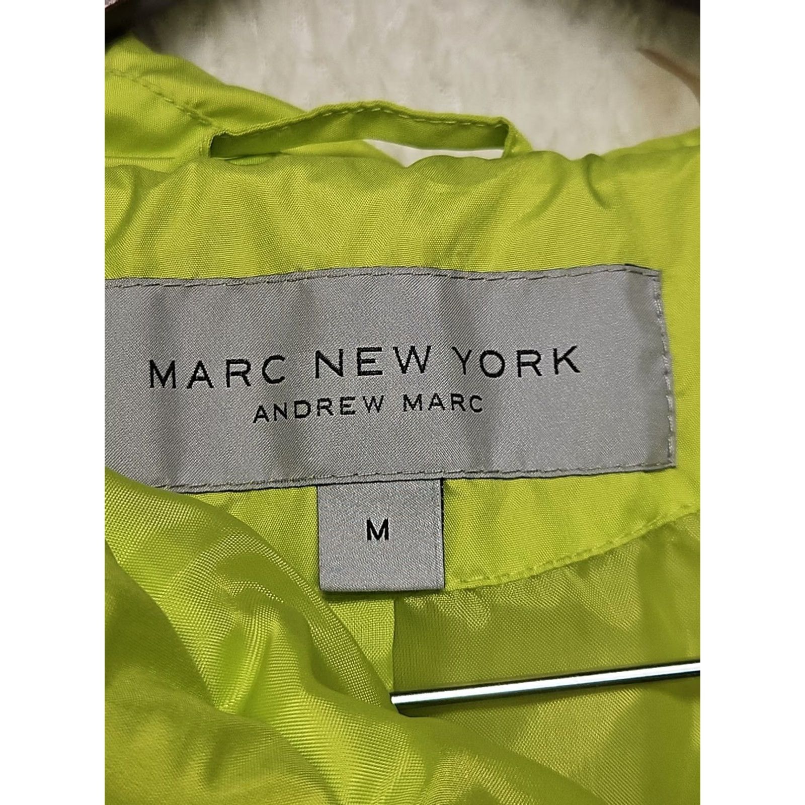 Vintage VINTAGE Y2K Marc New York Andrew Marc Quilted Vest Women’s M Green Zip Front Slim—Womens, Vest, Green, Quilted, Lightweight, Pockets Size M / US 6-8 / IT 42-44 - 4 Thumbnail