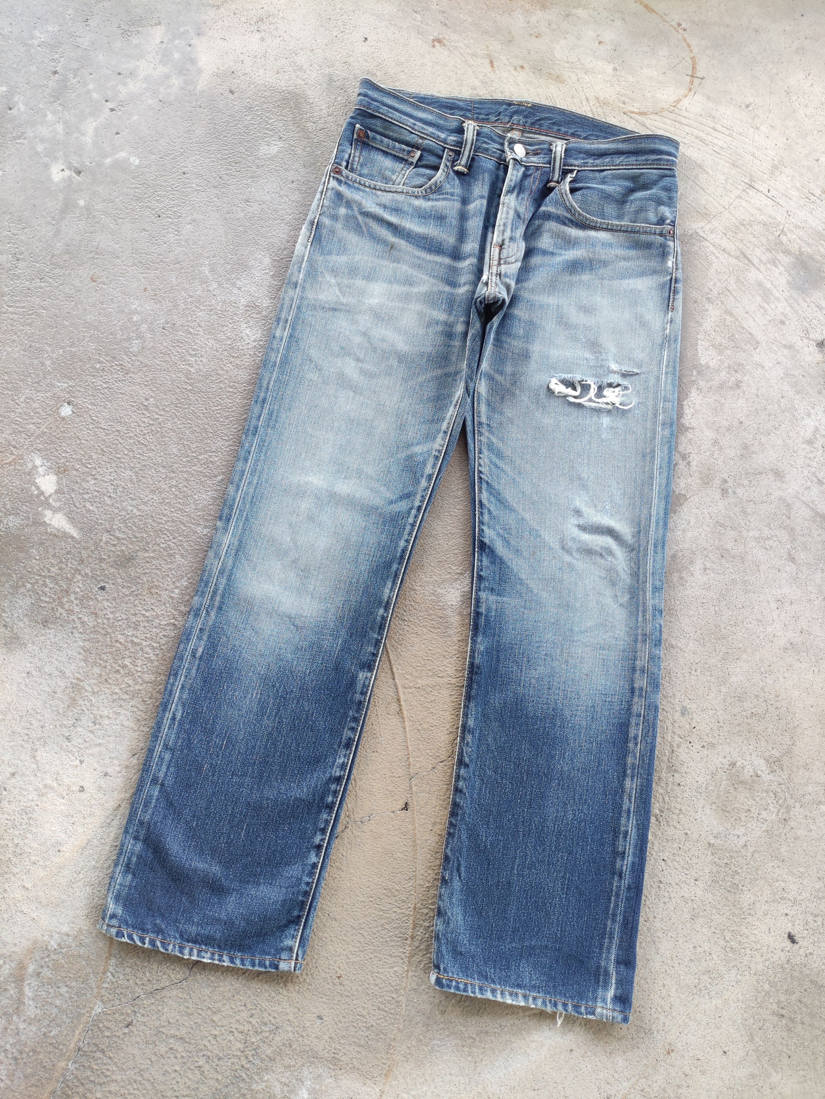 Levi's Vintage Levis Jean Distressed Faded Denim Size US 32 / EU 48 - 2 Thumbnail