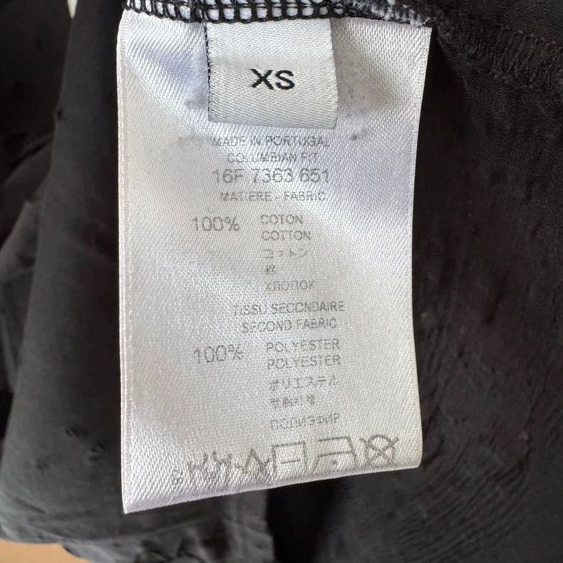 Givenchy Givenchy Best-selling classic black ripped short-sleeve, s Size US XS / EU 42 / 0 - 4 Thumbnail