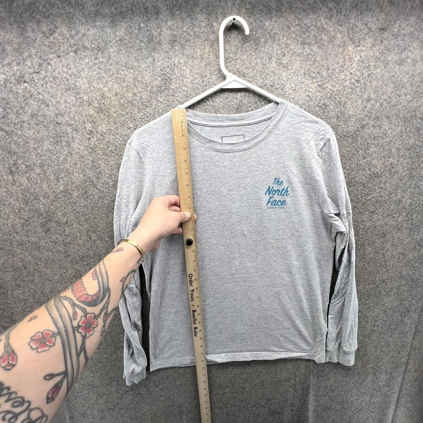 The North Face The North Face Shirt Womens Medium Gray Logo Tagless Long Sleeve Jersey Top Size M / US 6-8 / IT 42-44 - 6 Thumbnail