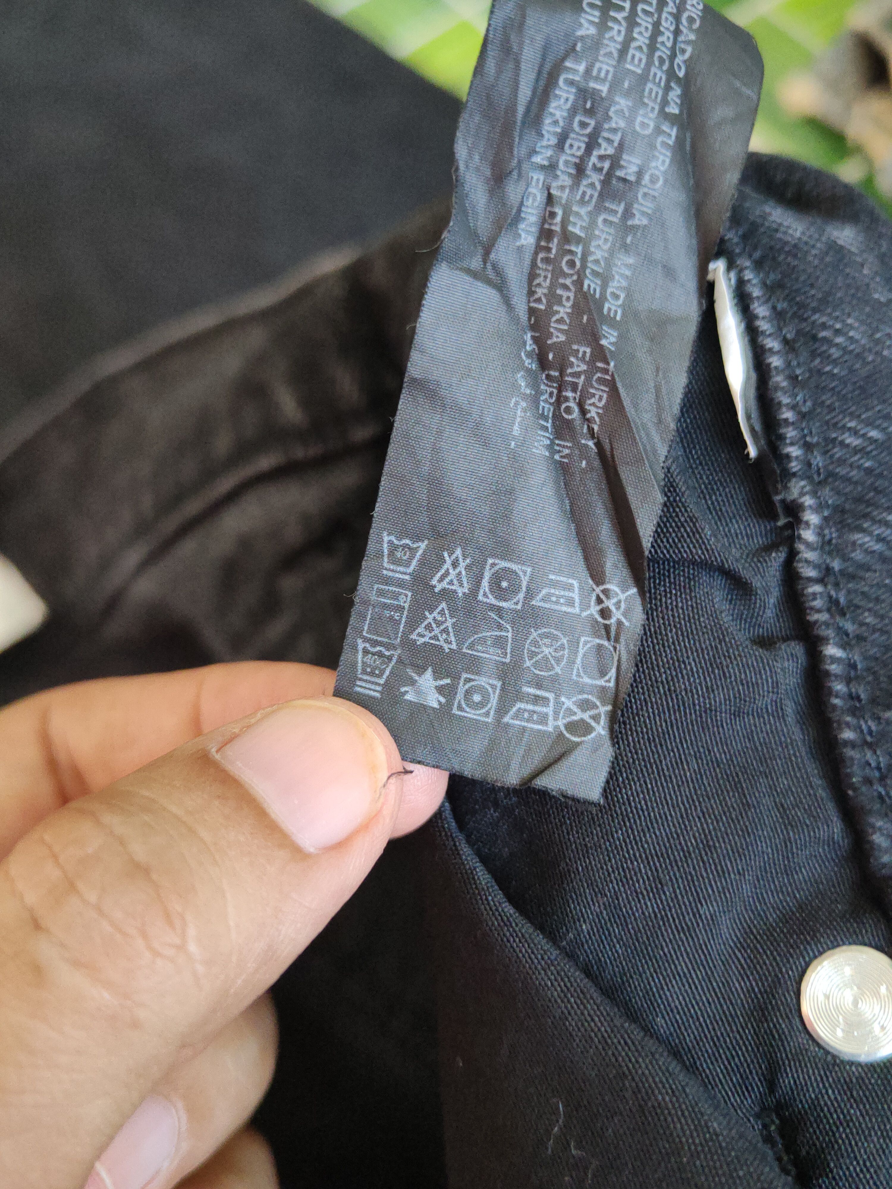 Japanese Brand Zara Black Distressed Ripped denim Jeans #S1659 Size US 31 - 16 Thumbnail