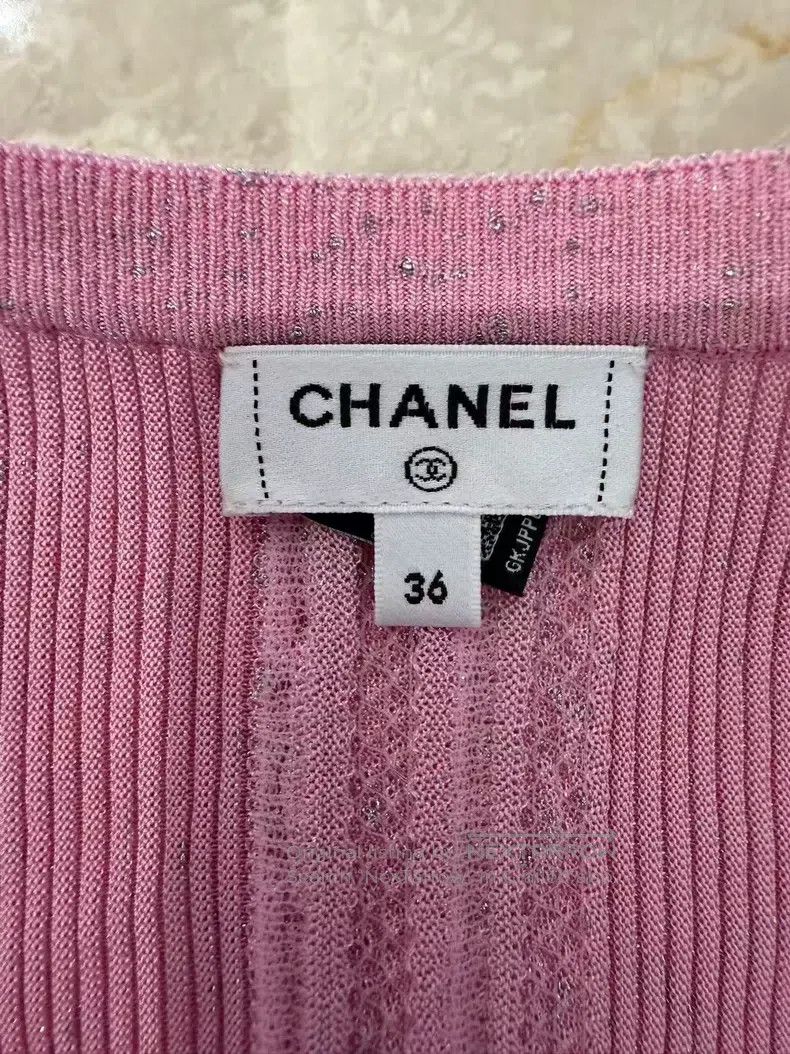 Chanel Chanel 23P shiny diamond button logo knitted long-sleeved Size XS / US 0-2 / IT 36-38 - 3 Thumbnail