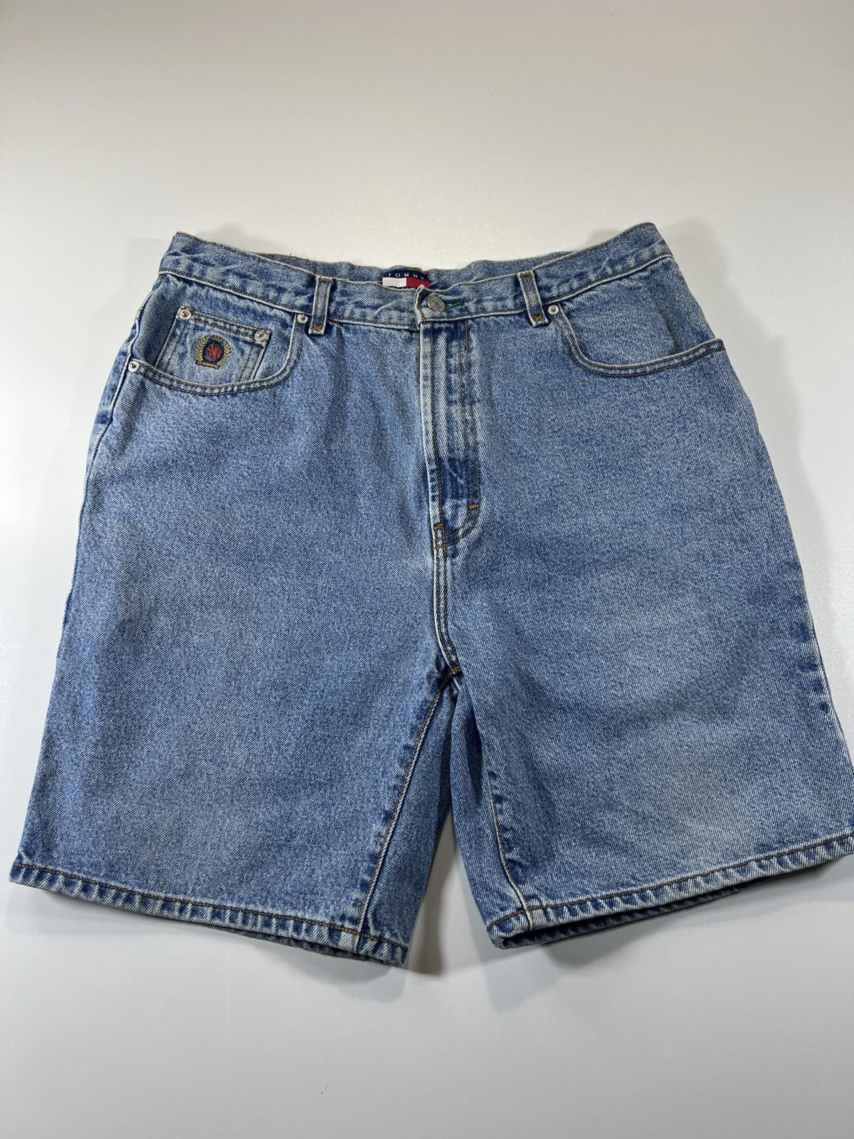 Tommy Hilfiger Tommy Hilfiger Vintage Light Blue Denim Shorts Size US 36 / EU 52 - 1 Thumbnail