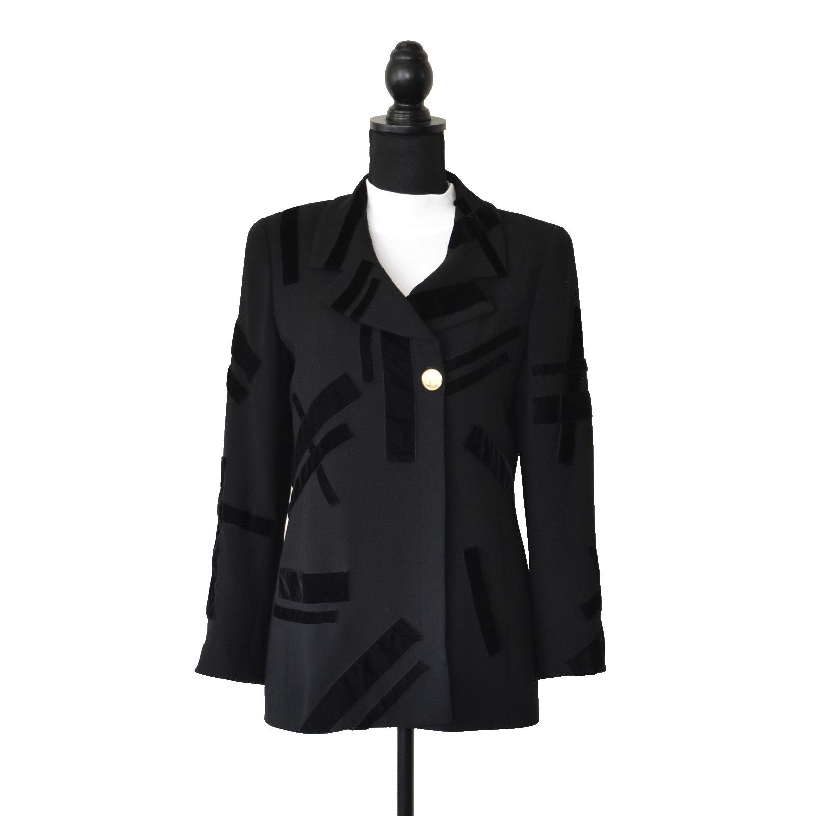 Chanel CHANEL BOUTIQUE 98A Wool Velvet Patch Logo Buttons Blazer 38 Size XS / US 0-2 / IT 36-38 - 1 Thumbnail