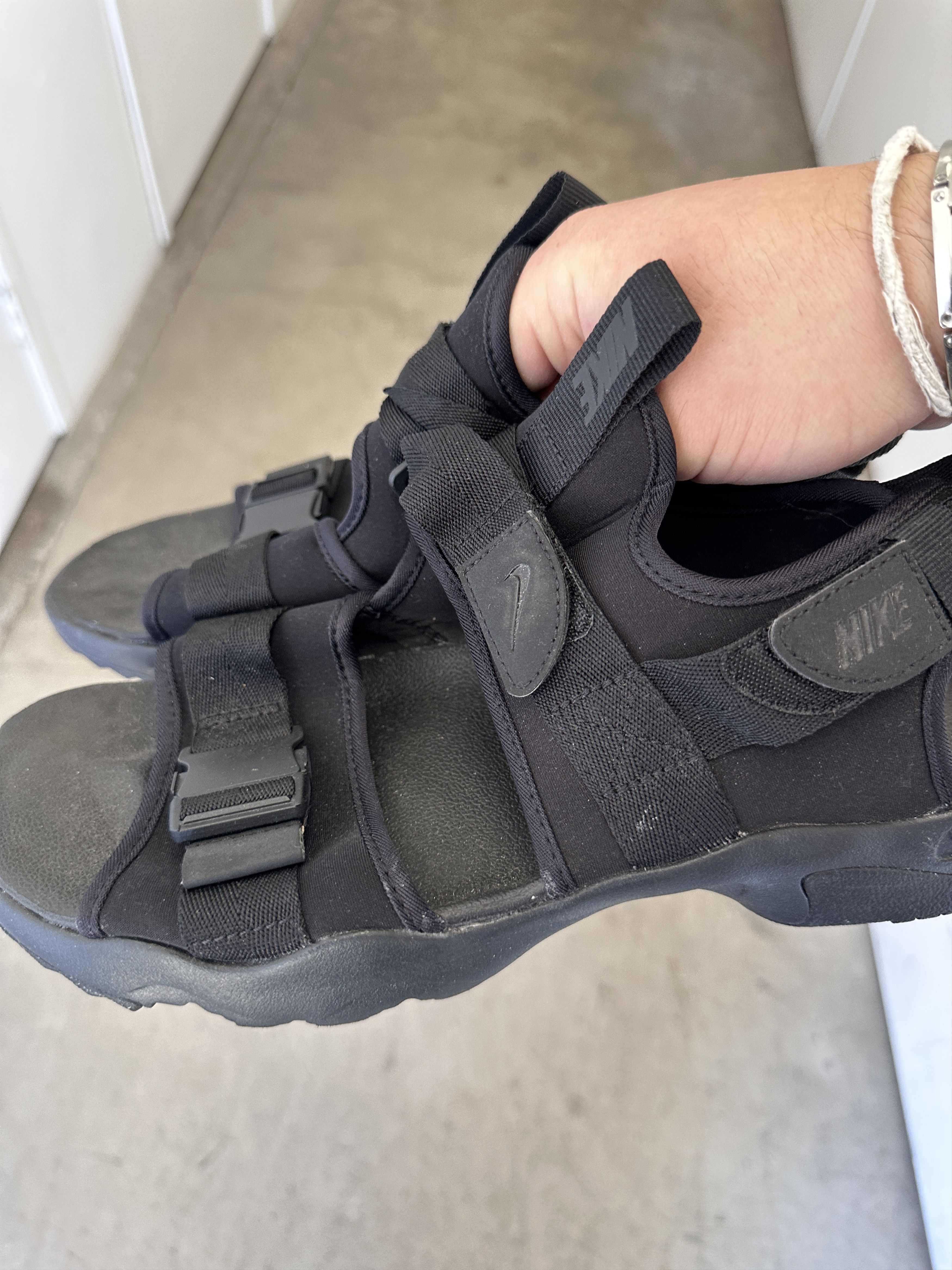 Nike Nike sandals with runner sole. 820. Size US 10 / EU 43 - 8 Thumbnail