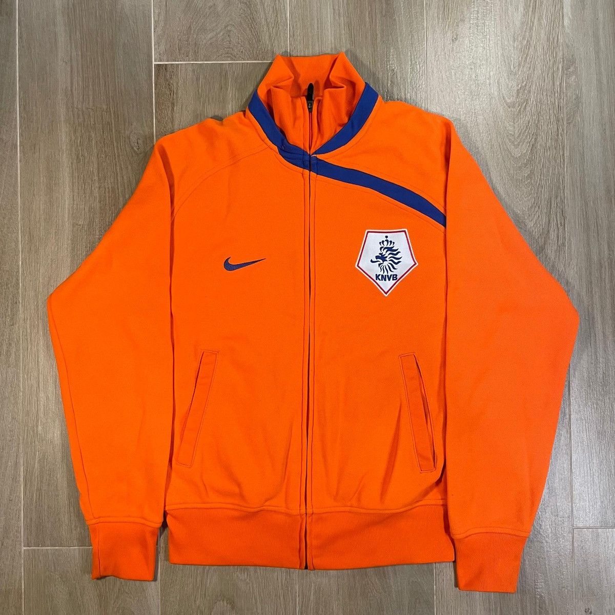 Nike Nike Netherlands holland orange football sweatshirt vintage Size US M / EU 48-50 / 2 - 1 Thumbnail