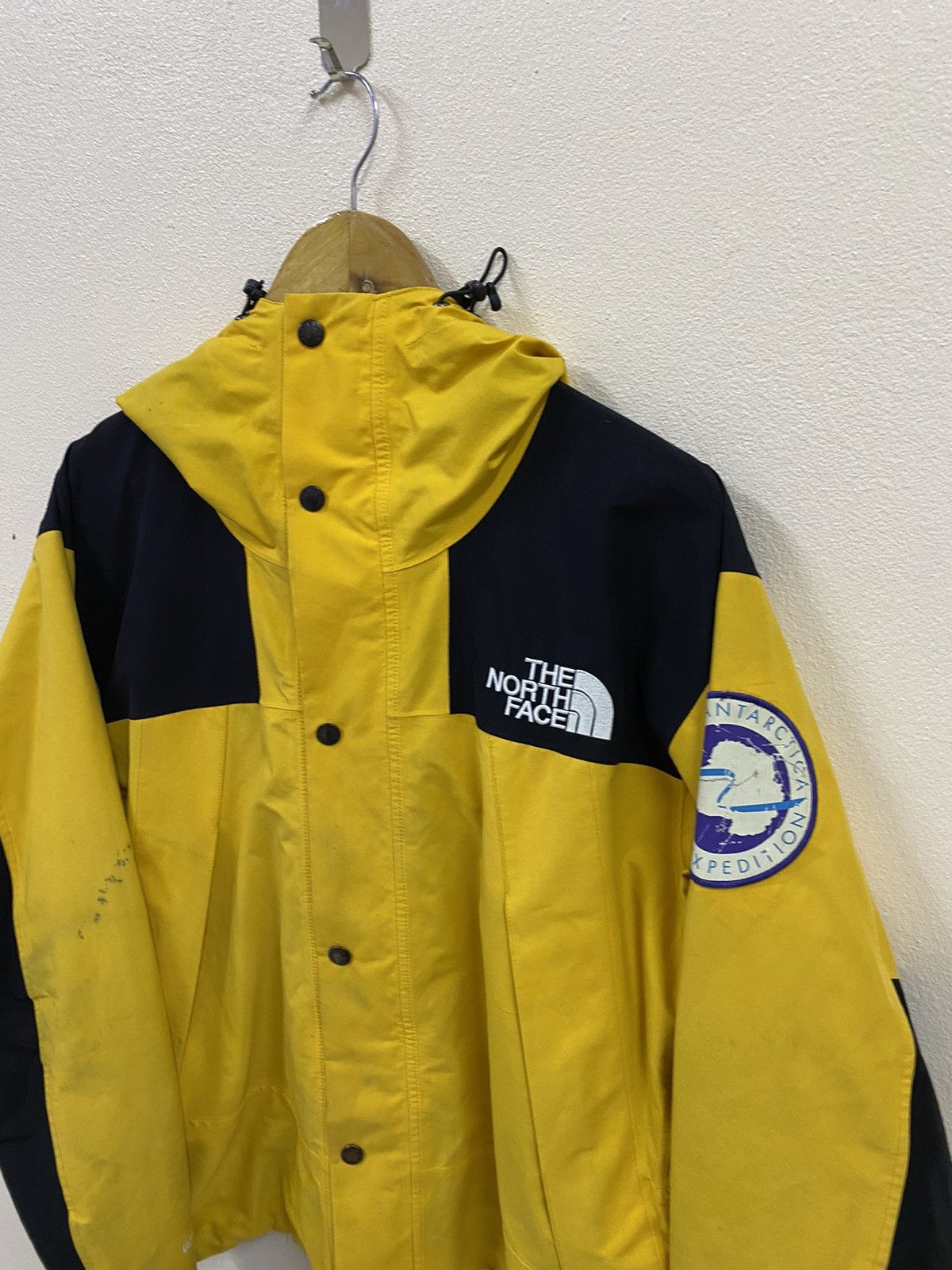 The North Face The North Face Goretex Outwear Yellow Size US L / EU 52-54 / 3 - 3 Thumbnail