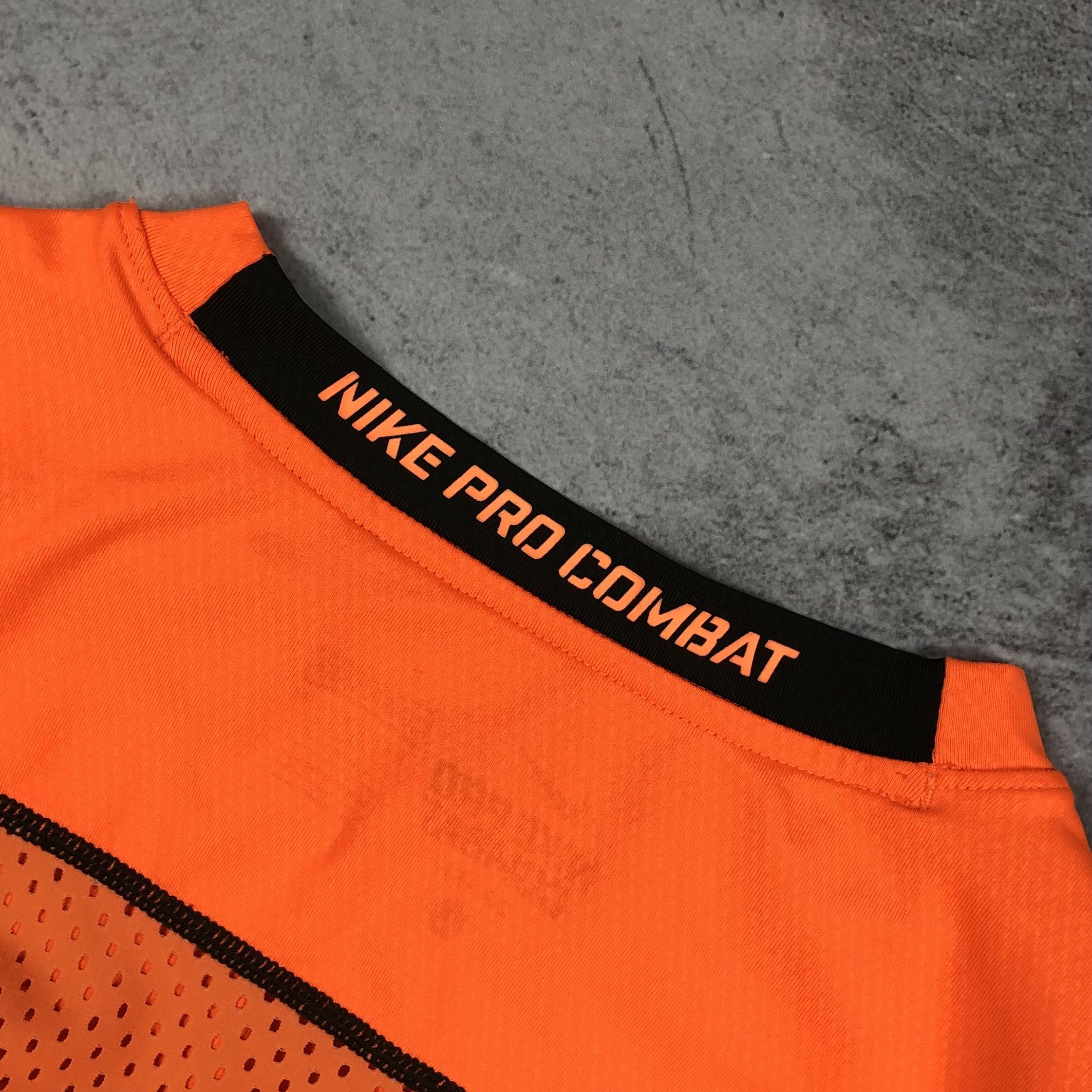 Nike Nike Pro Combat Dri-Fit Compression Tee Hypercool Size US L / EU 52-54 / 3 - 17 Thumbnail