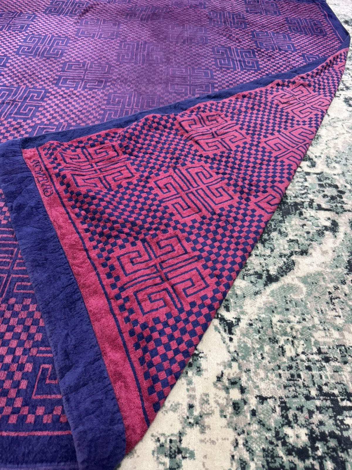Givenchy × Vintage GIVENCHY FULL MONOGRAM BLANKET Size ONE SIZE - 4 Thumbnail