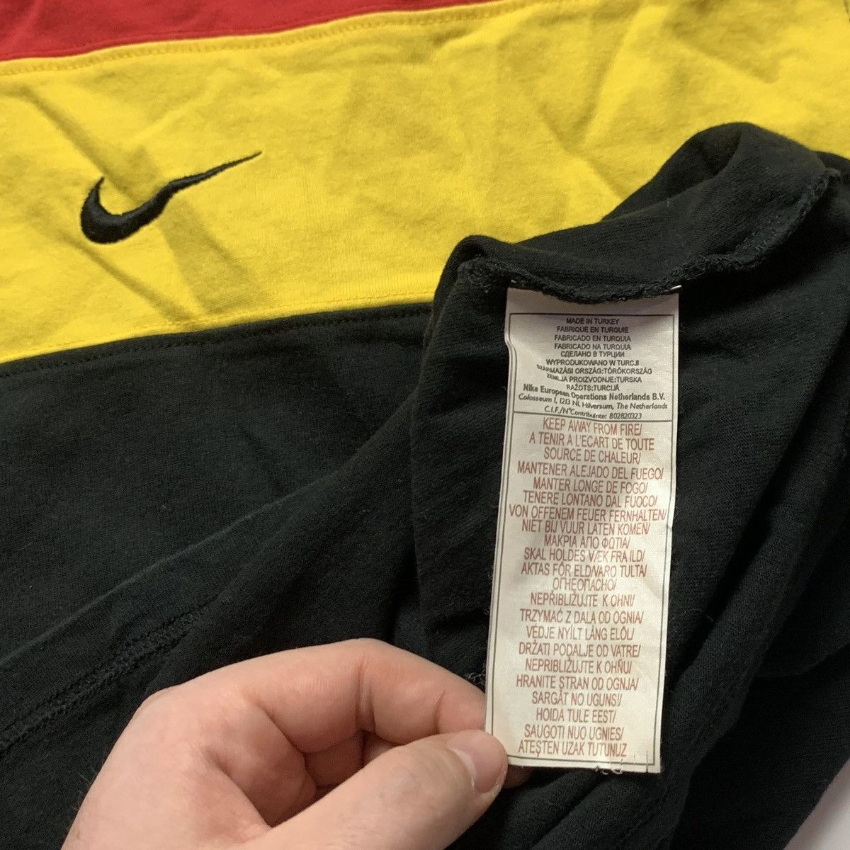 Other Vintage Nike Germany Tank Top Shirt Center Logo Size US L / EU 52-54 / 3 - 7 Thumbnail