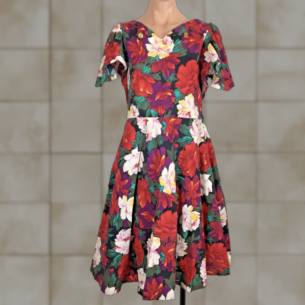 dress pants pockets flare out 60s Bleeding Hearts Print Flare Sleeve Mini Dress by Voodoo Vixen main image 1
