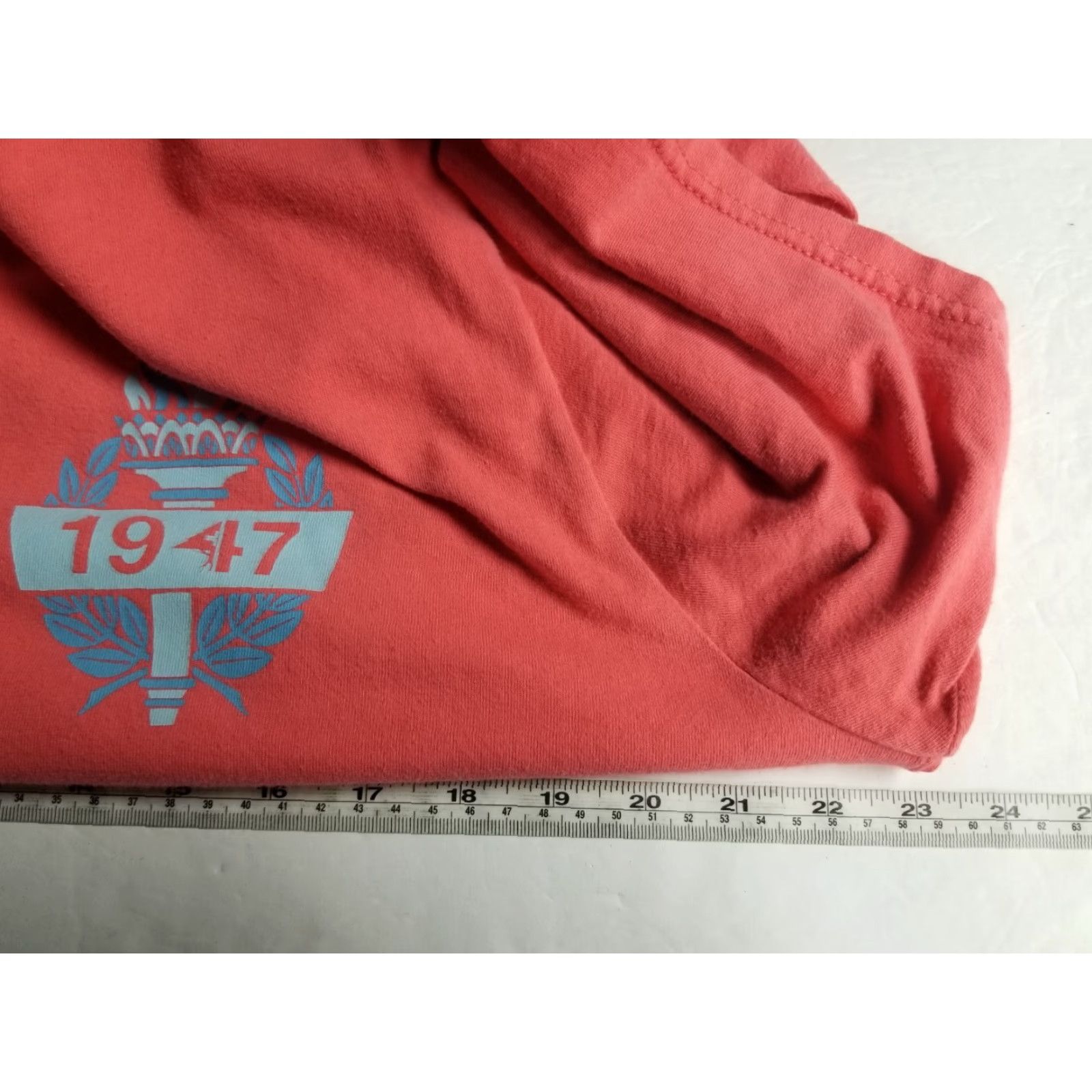 Vintage LRG Men T-Shirt Size Large Crewneck Short Sleeve Graphic Tee Pink Cotton Regular Short Sleeve Crew Neck Large Mens Size US L / EU 52-54 / 3 - 4 Thumbnail