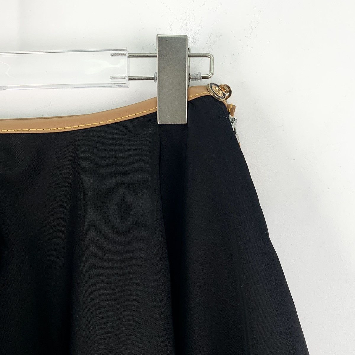 Prada Prada Black Triangle Logo Casual Flared Long Skirt K26WX Size 25" / US 0 / IT 36 - 3 Thumbnail