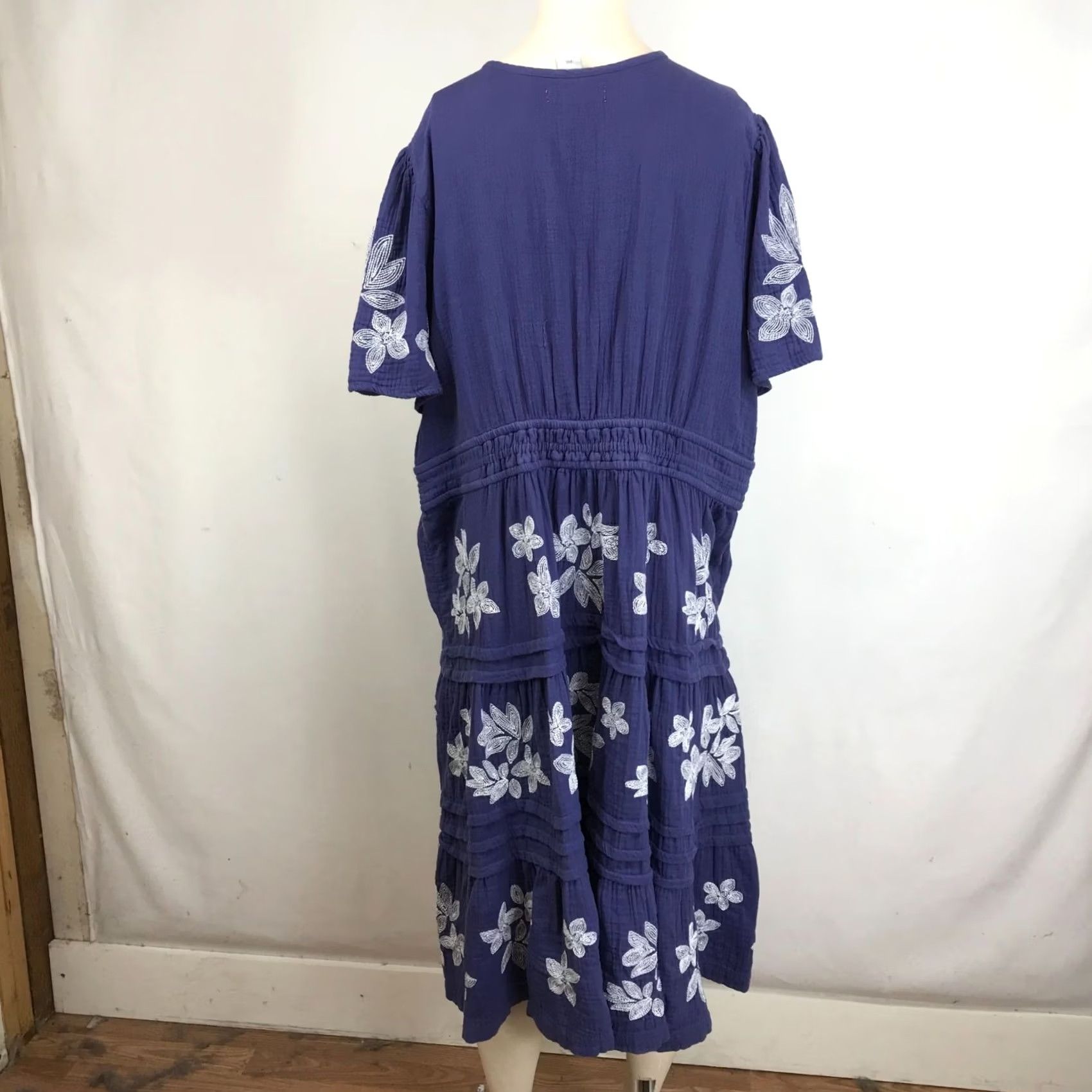 Vintage Draper's & Damon's Women's Petite XL Purple Embroidered Floral Ruffle Dress Dress, Petite, Purple, Fit & Flare, Short, Womens, PXL Size XL / US 12-14 / IT 48-50 - 5 Thumbnail