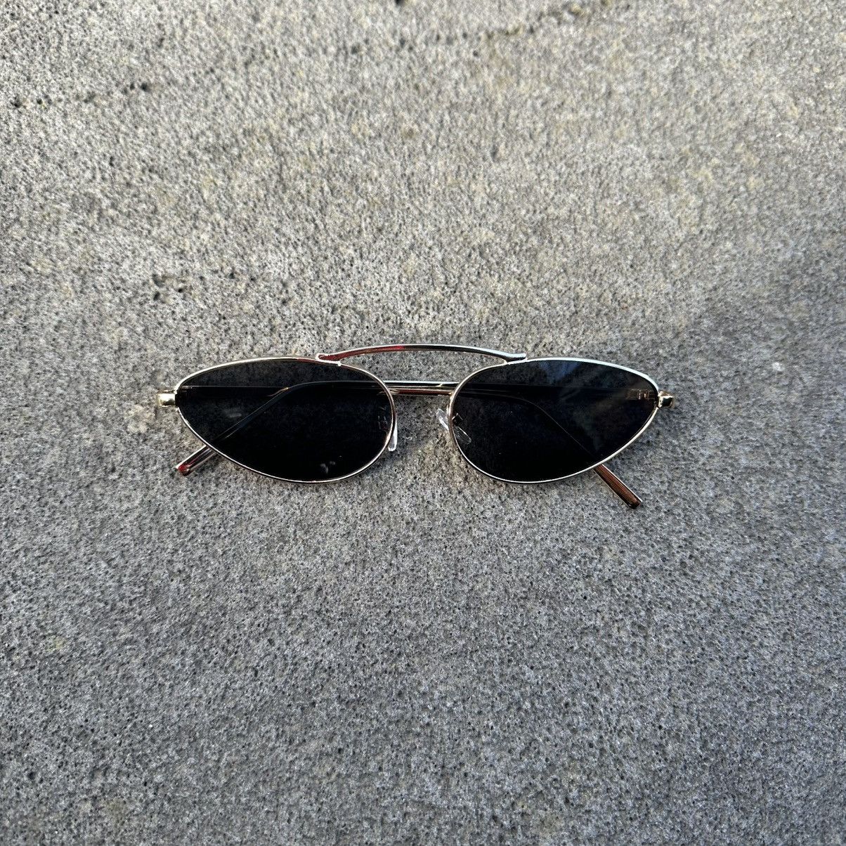 Other SUNGLASSES BRAND NEW CLASSIC RETRO VINTAGE YT98102-02 Size ONE SIZE - 1 Thumbnail