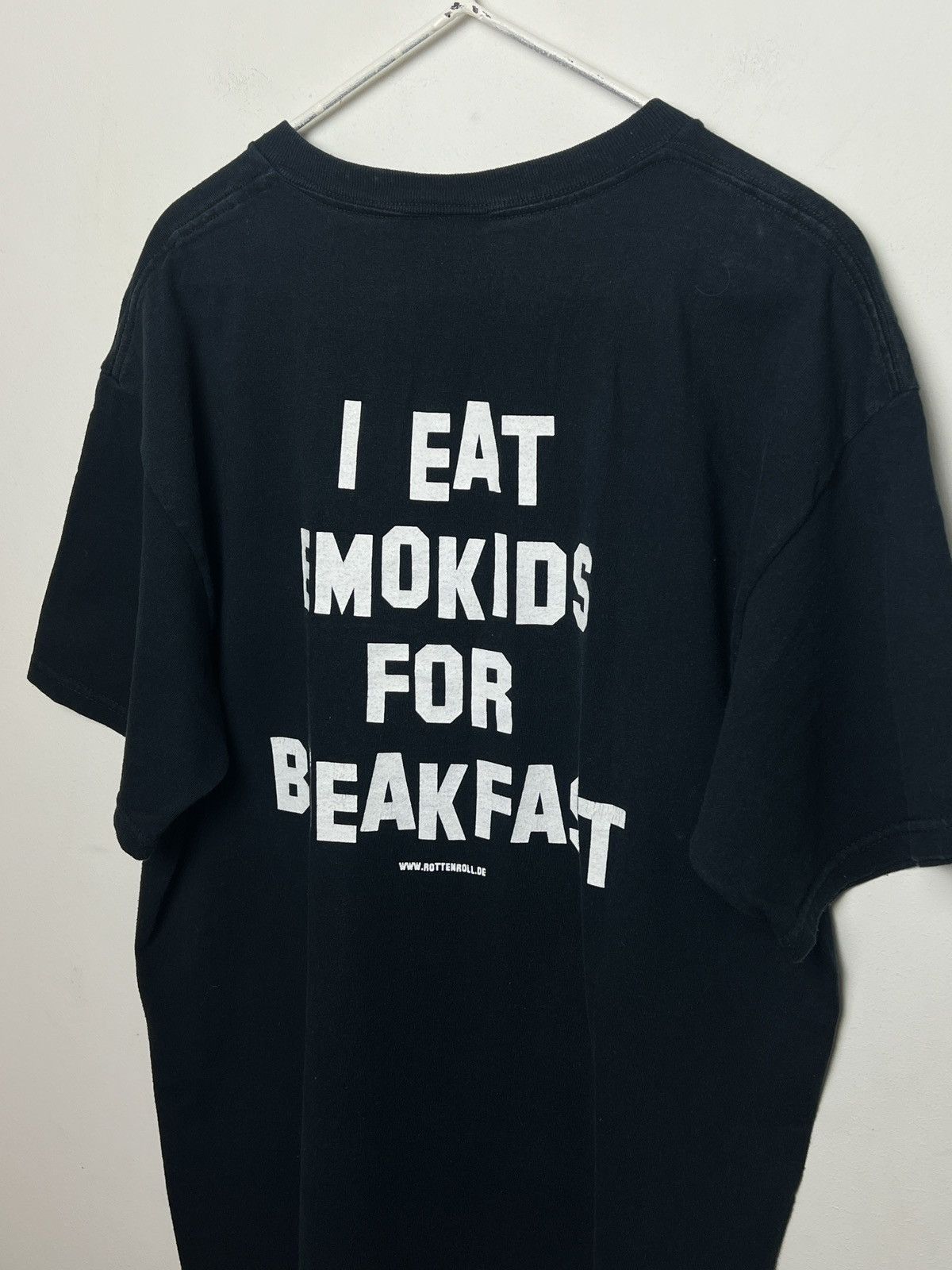 Hook-Ups sex pornogrind i eat emo kids y2k t shirt rare vintage Size US L / EU 52-54 / 3 - 6 Thumbnail