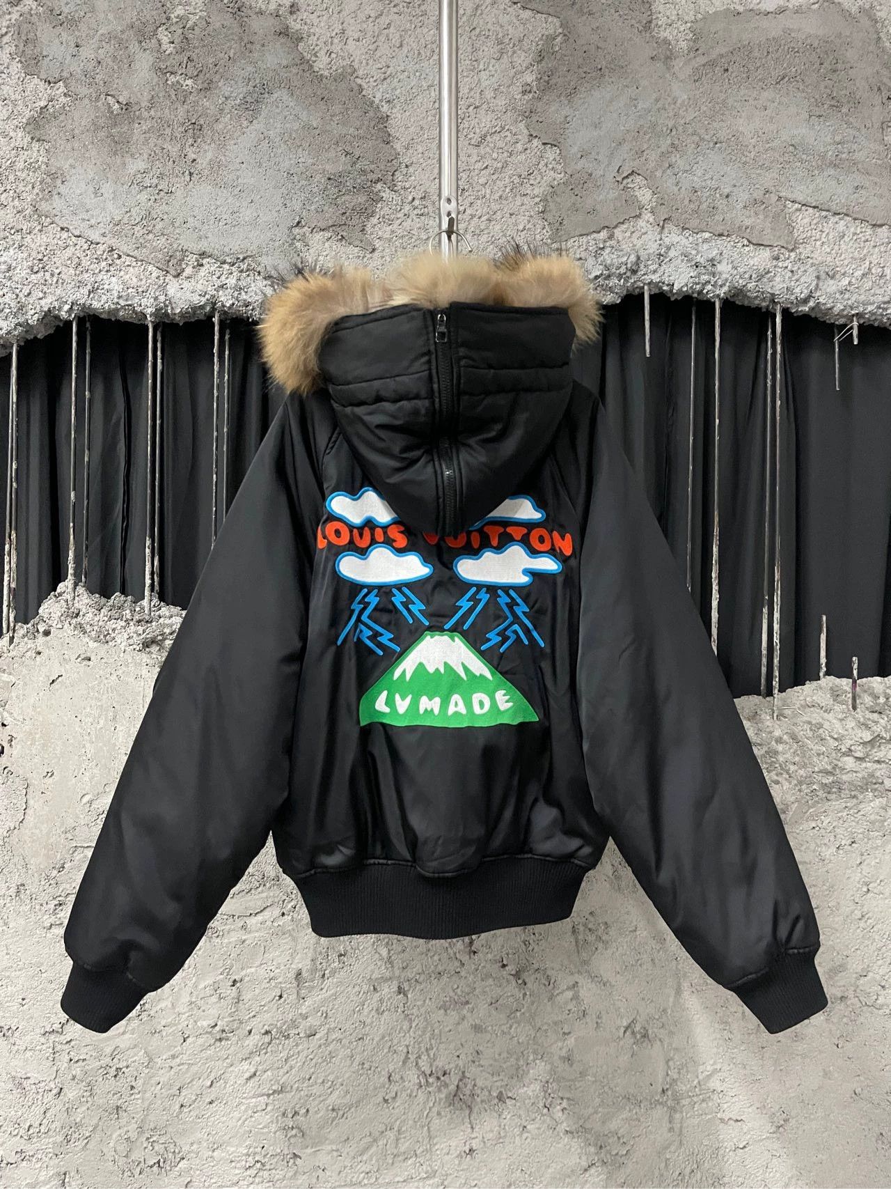Louis Vuitton Louis Vuitton NIGO Fuji Mountain Cotton Jacket 50 Size US M / EU 48-50 / 2 - 1 Thumbnail