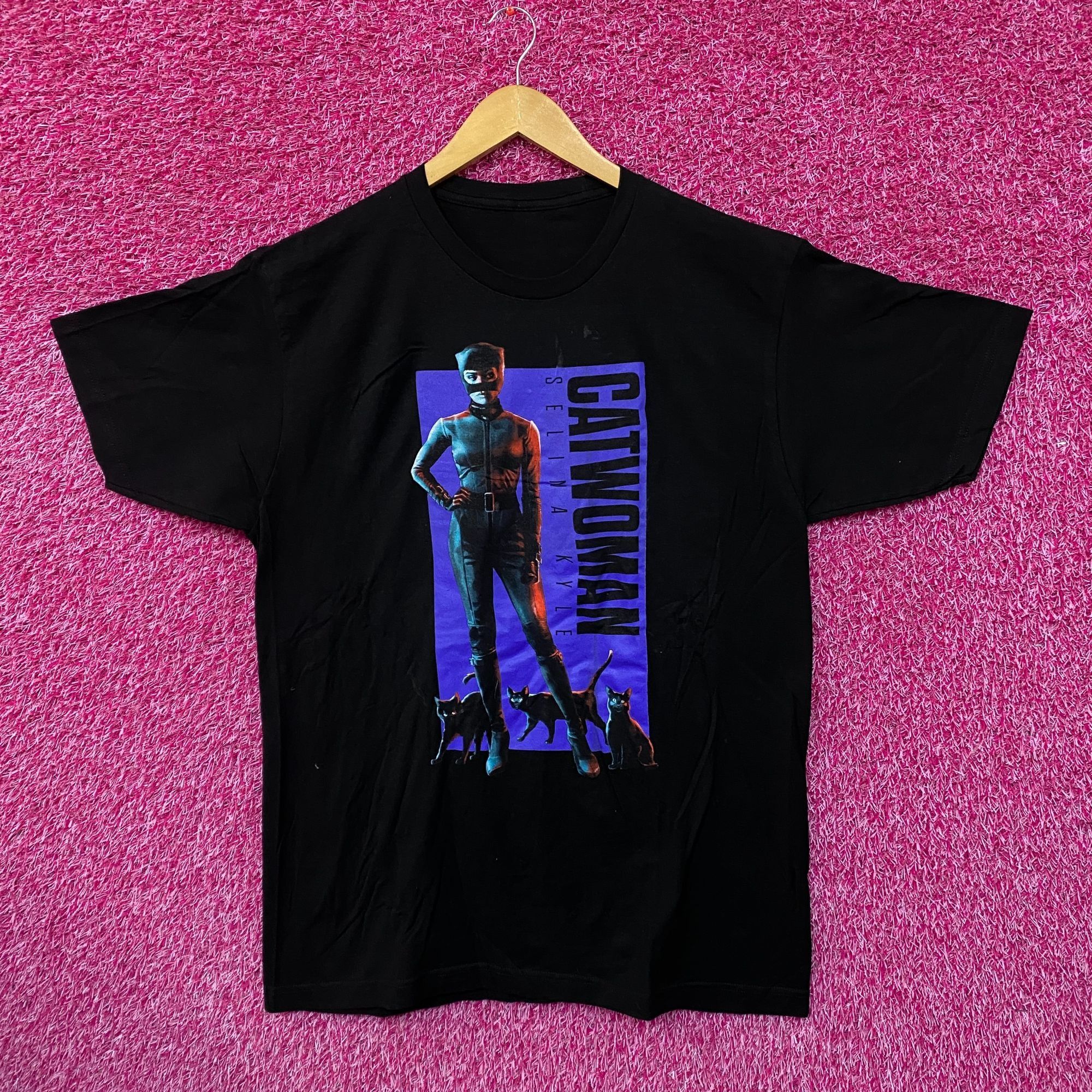 Vintage Selina Kyle Catwoman The Batman Movie Promo Poster Tee L Size US L / EU 52-54 / 3 - 1 Thumbnail