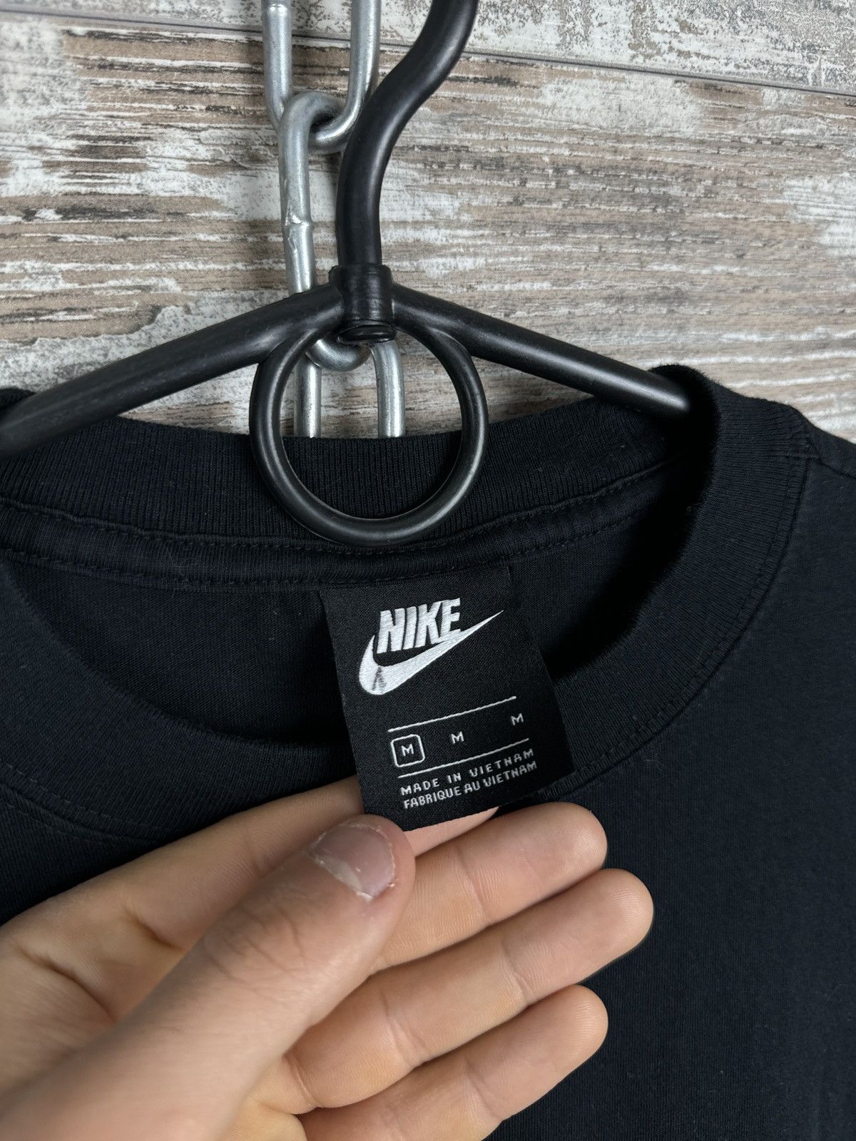 Nike Mens Vintage Nike centre swoosh T-shirt black drill y2k Size US M / EU 48-50 / 2 - 6 Thumbnail