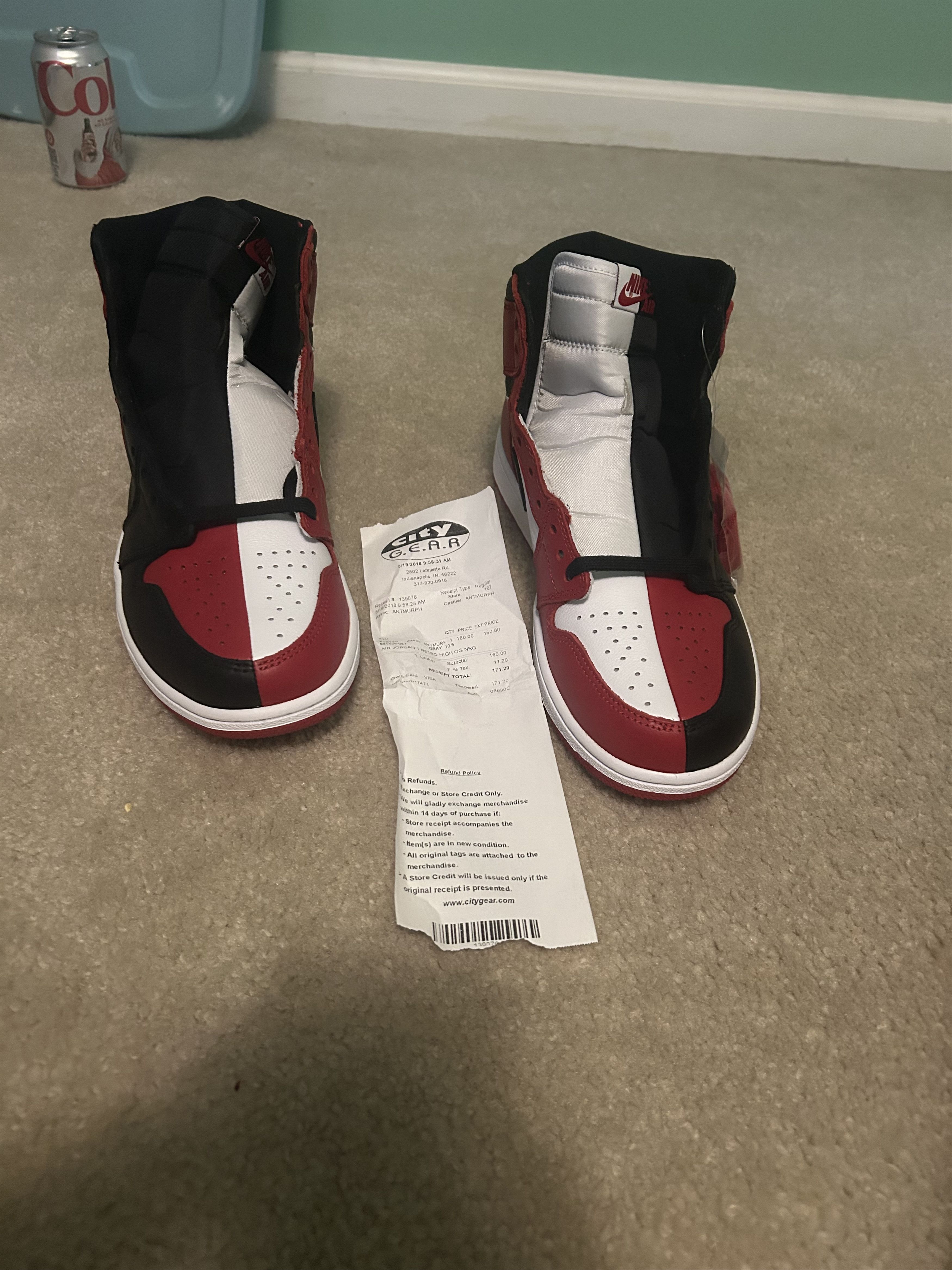 Jordan Brand Air Jordan 1 Retro High "Homage to Home" (2018) – Deadstock Size US 10.5 / EU 43-44 - 3 Thumbnail
