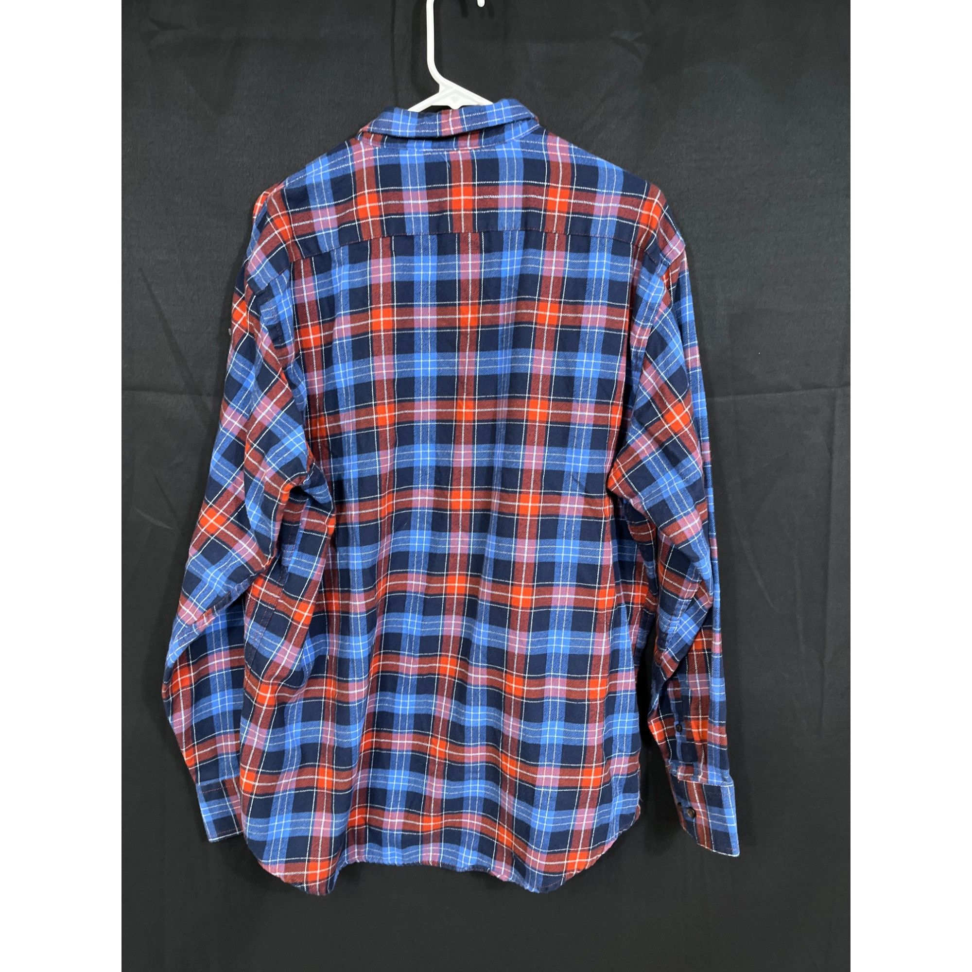 Izod IZOD SKU 7651Mens Red and Blue Plaid Button Down Long Sleeve Size US L / EU 52-54 / 3 - 2 Thumbnail