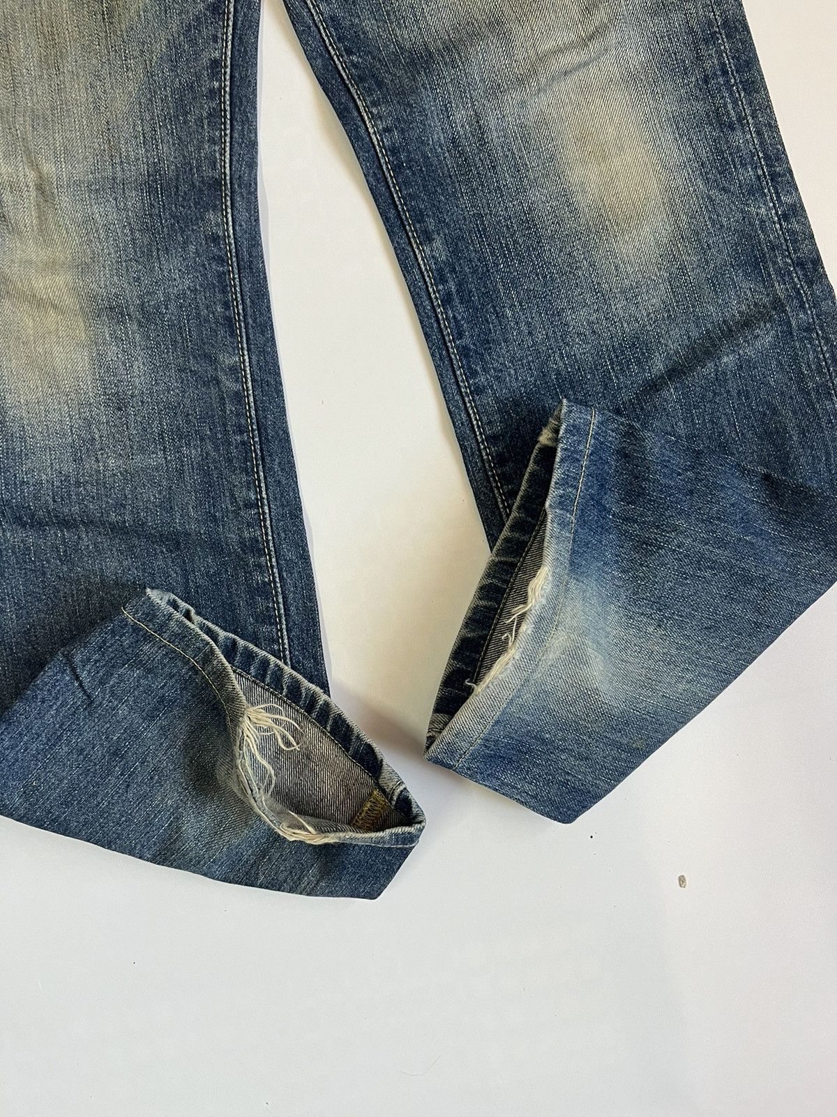 Uniqlo Uniqlo UJ Regular Fit Dirty Washed Denim Size US 29 - 3 Thumbnail