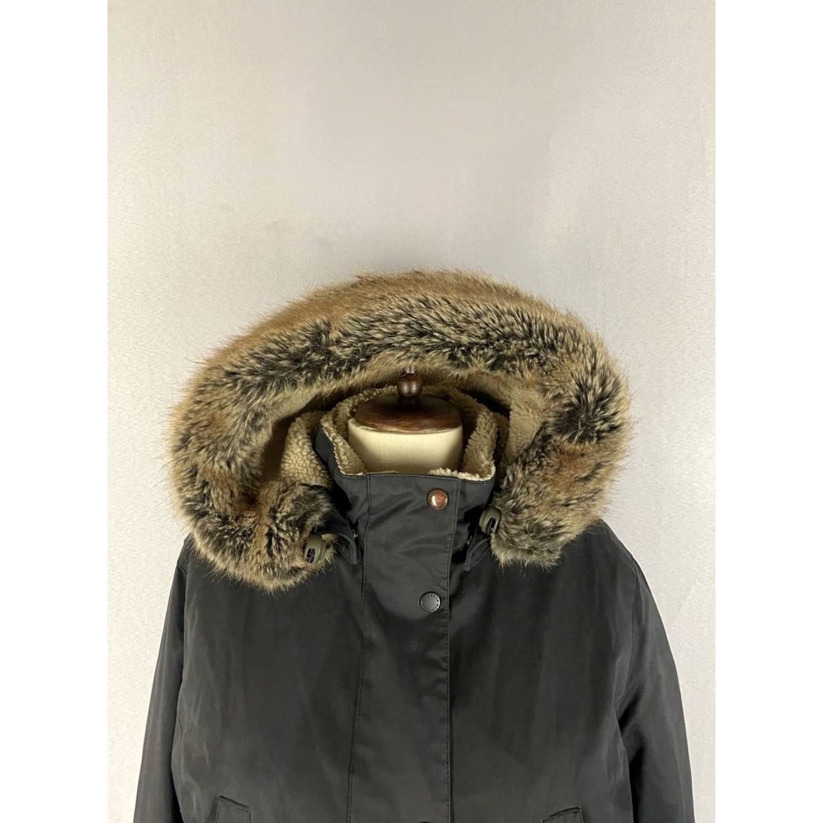 Barbour Barbour Jacket Parka WOMEN Regular Size 14 Black Polyester Hooded Waterproof Full Zip Long Sleeve Winter Casual Modern - Mens? Size XL / US 12-14 / IT 48-50 - 4 Thumbnail