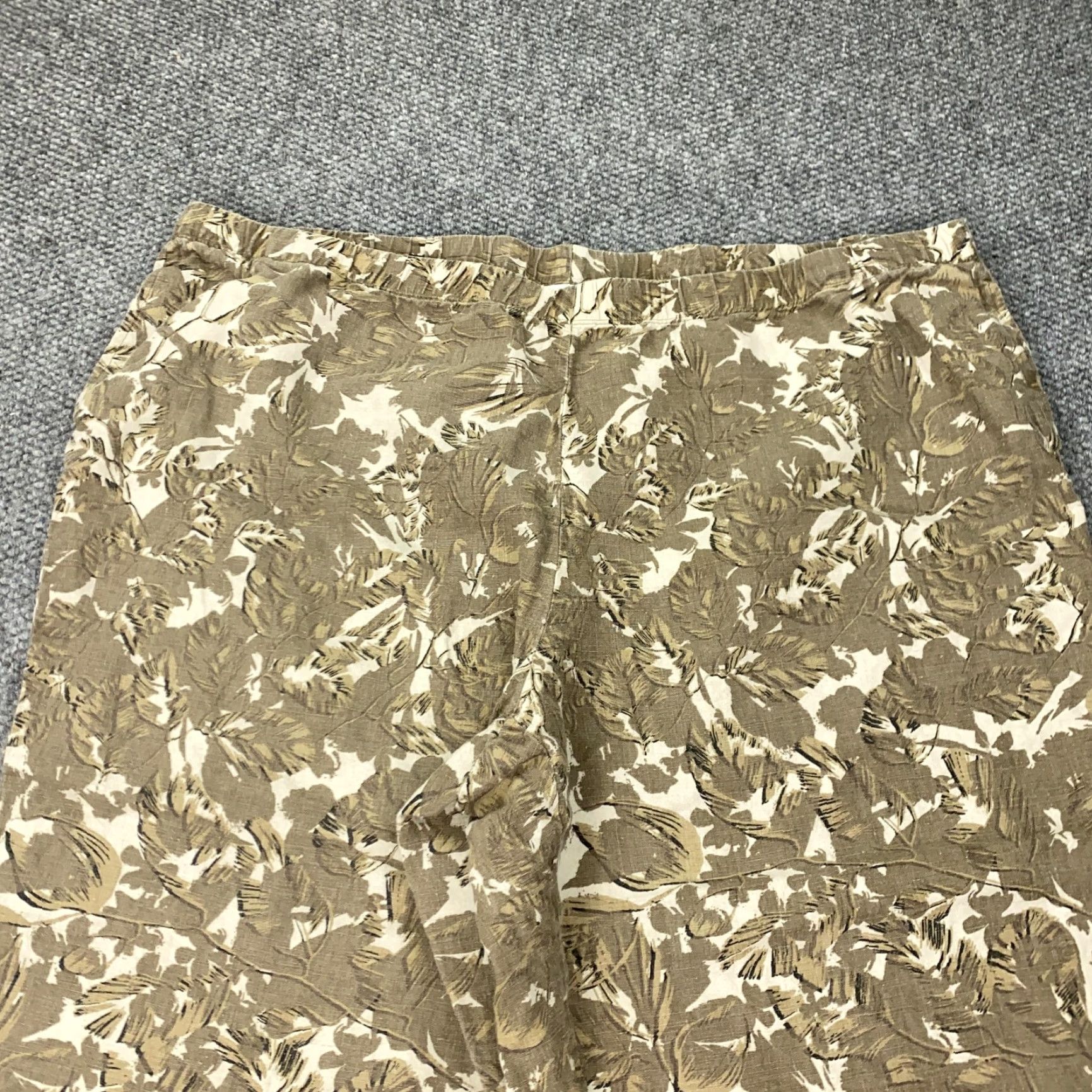 J. Jill J Jill Love Linen Pants Womens 4X Capri Cropped Casual Brown Tan Leaf Print Size 40" / US 18 - 2 Thumbnail