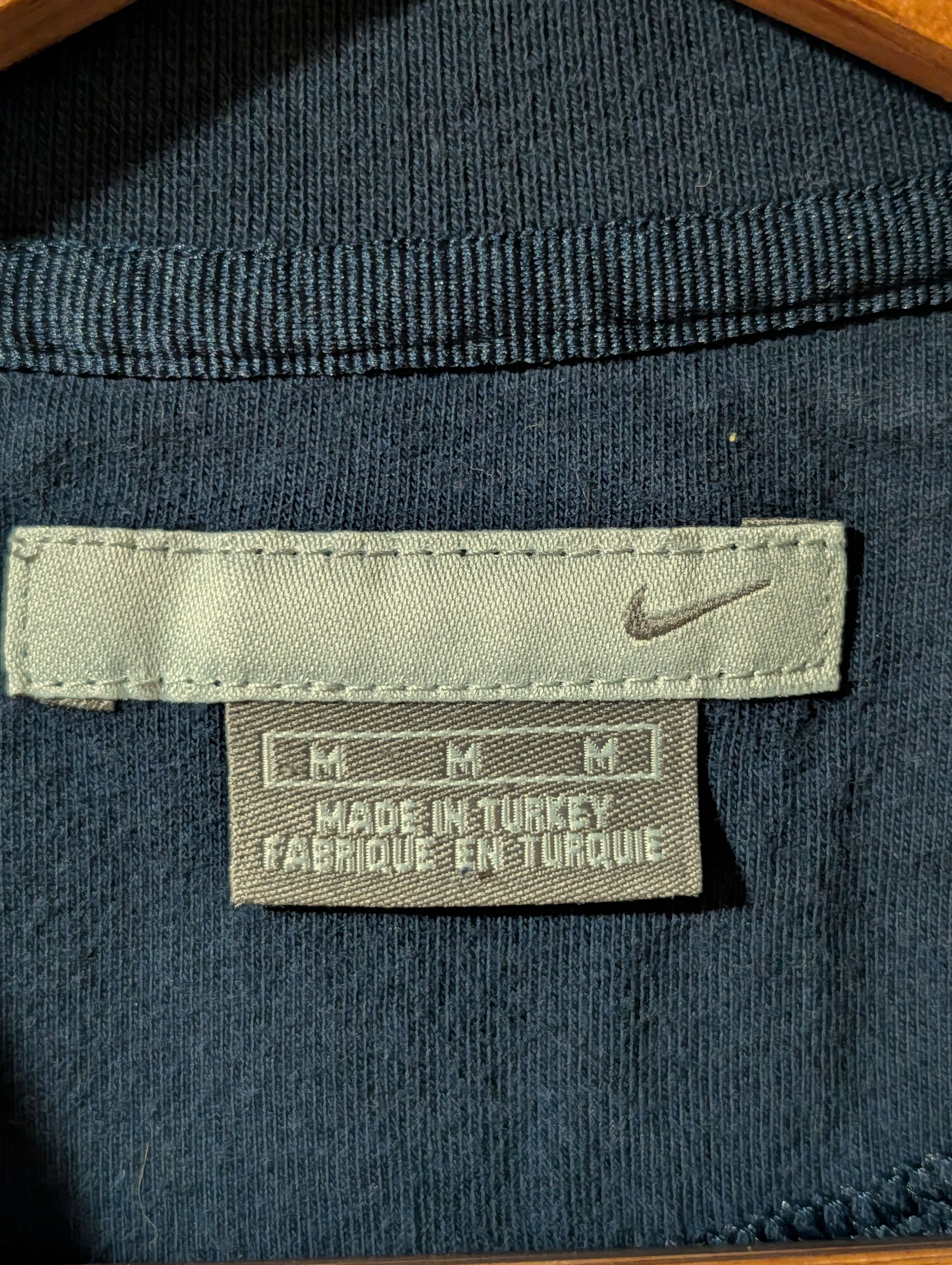 Nike Vintage Nike Sweatshirt Crew Neck Sweater Mini Swoosh Check Size US M / EU 48-50 / 2 - 3 Thumbnail
