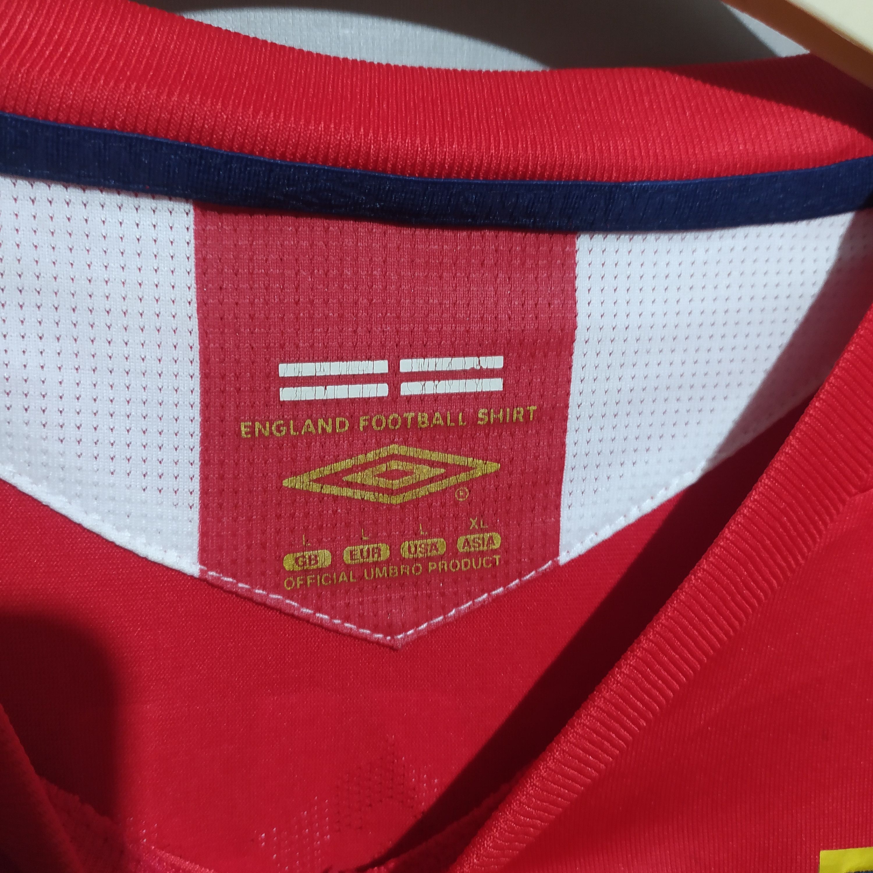 Umbro Umbro x England 2006/2008 #7 Beckham Away Jersey Size US L / EU 52-54 / 3 - 9 Thumbnail