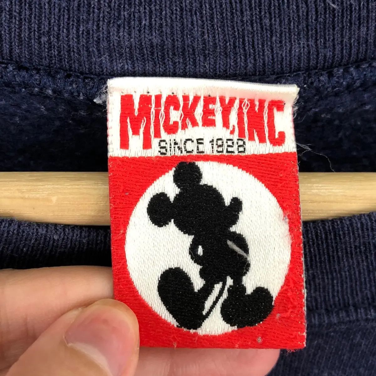 Disney Vtg 90’ WALT DISNEY WORLD Mickey Pluto Donald Sweatshirt Size L / US 10 / IT 46 - 6 Thumbnail