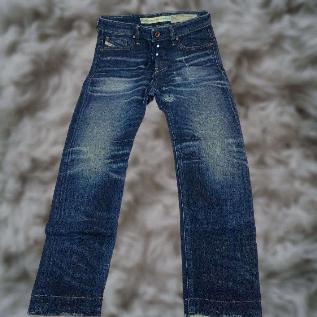 Diesel Diesel Jeans Womens 7 Eazee Relaxed Boyfriend Low Waist Cropped 28 x 24 Size 28" / US 6 / IT 42 - 1 Thumbnail
