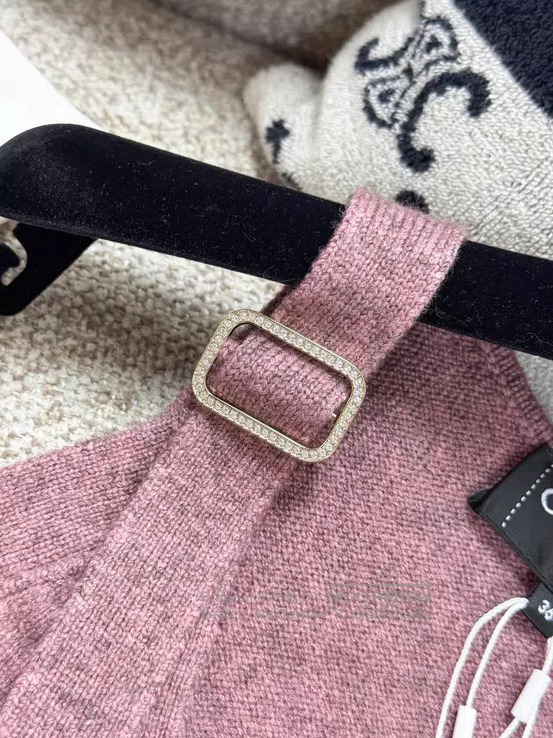 Chanel Chanel V-neck tie diamond buckle knitted vest Size XS / US 0-2 / IT 36-38 - 5 Thumbnail