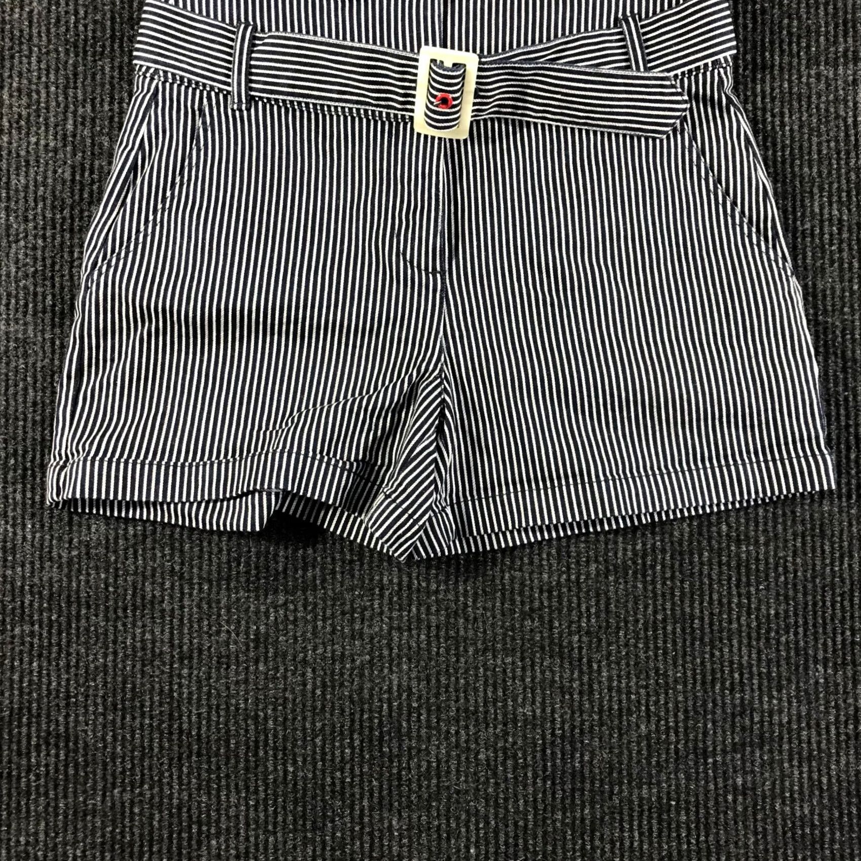 Anthropologie VINTAGE? No. Etitwa by Anthropologie Navy White Pinstripe Belted Shorts Women Sz 12 High Rise Size 34" / US 12 / IT 48 - 3 Thumbnail
