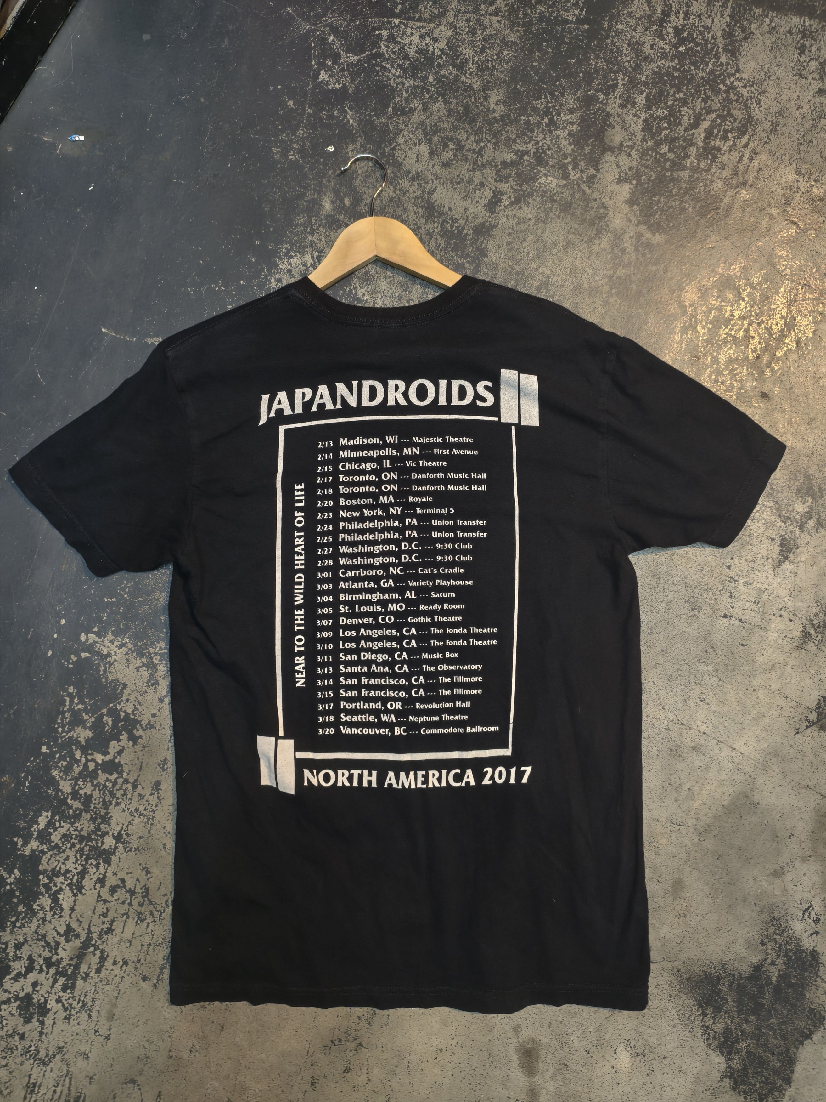 Band Tees Japandroids live in concert north america 2017 Size US M / EU 48-50 / 2 - 2 Thumbnail