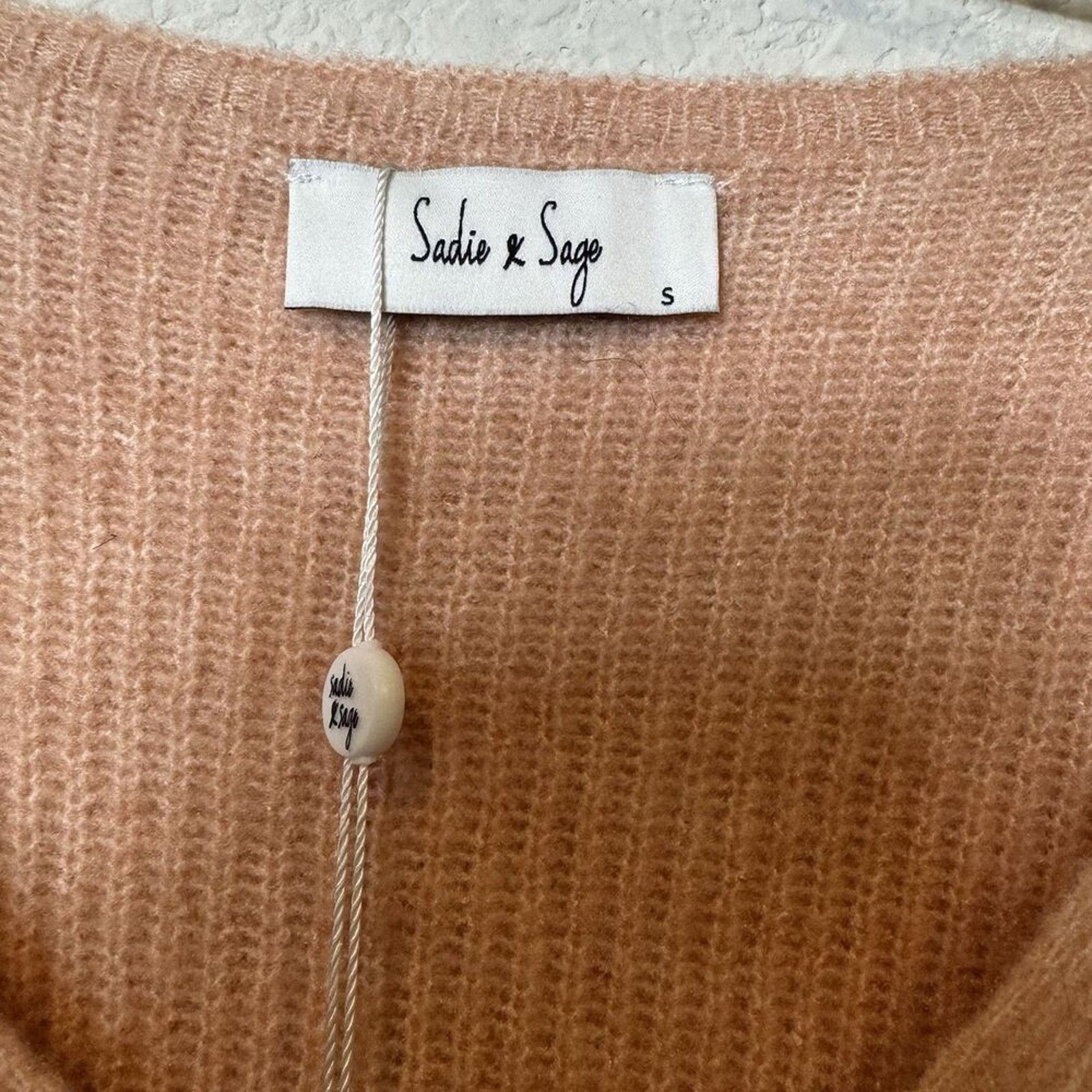 Anthropologie Anthropologie SADIE & SAGE No Risk V-Neck Sweater Blush sz S Size S / US 4 / IT 40 - 2 Thumbnail