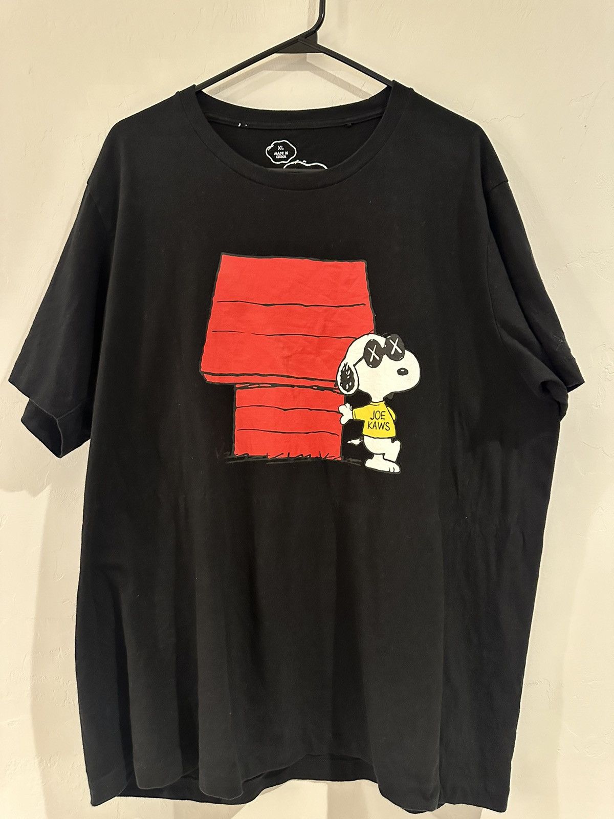 Kaws × Uniqlo KAWS x Uniqlo Snoopy Joe Kaws Tee Size US XL / EU 56 / 4 - 1 Preview