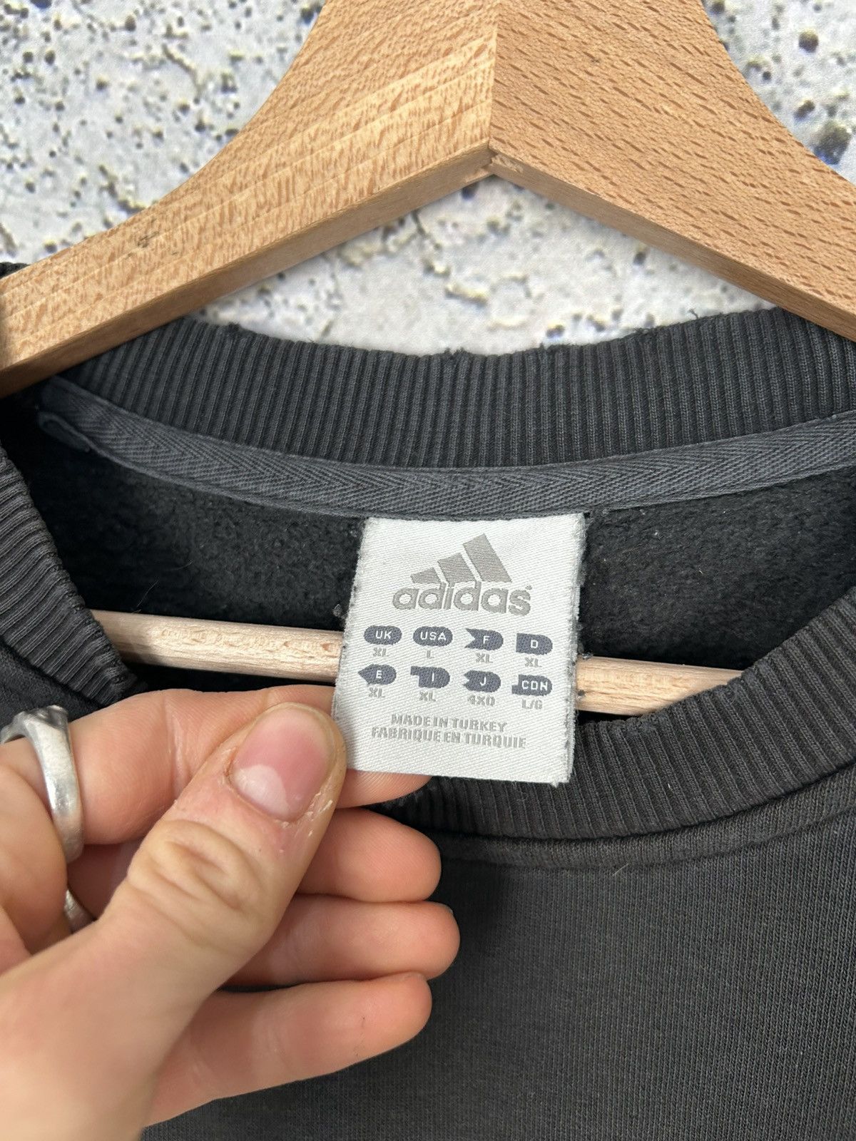 Adidas Vintage Adidas 90s Crewneck Streetwear Baggy Rap Skate Size US L / EU 52-54 / 3 - 5 Thumbnail
