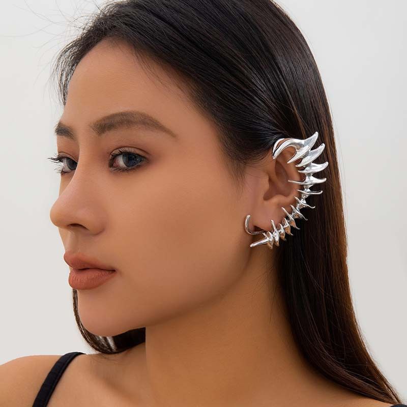 Designer × Jewelry Gothic Skeleton Spike Ear Clip Size ONE SIZE - 2 Thumbnail