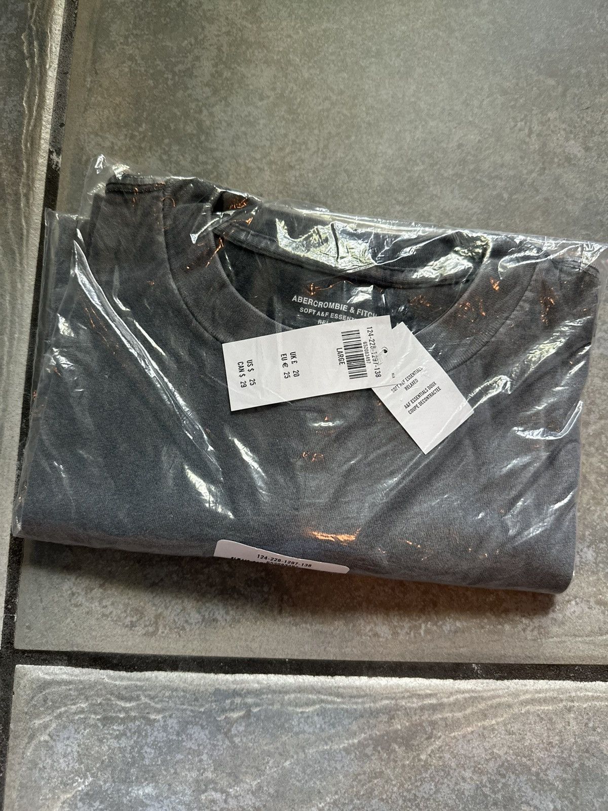 Abercrombie & Fitch Abercrombie & Fitch Relaxed Essential Tee Size US L / EU 52-54 / 3 - 3 Thumbnail