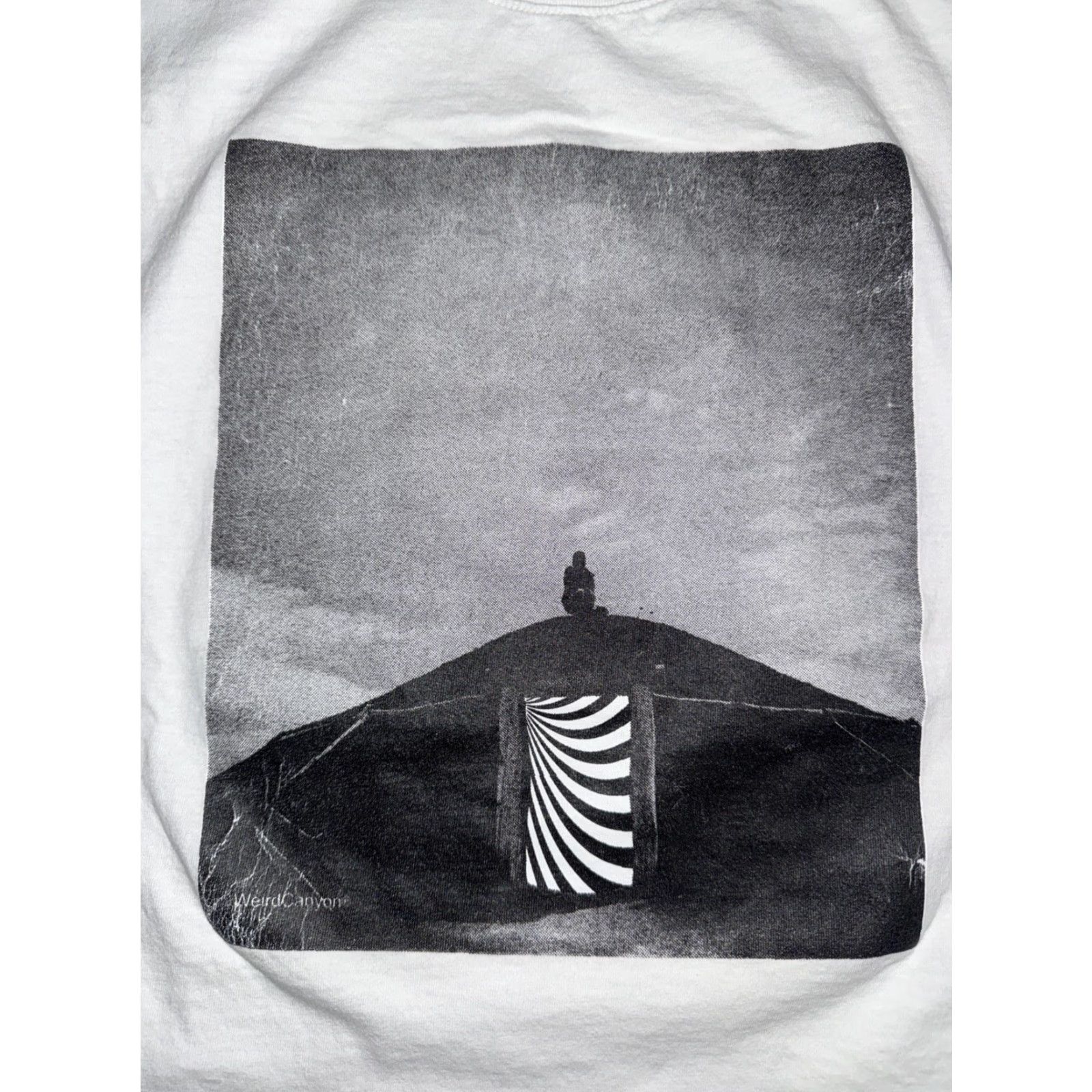 Vintage Weird Canyon Graphic Photography Tee White XL Oversized Art Shirt Size US XL / EU 56 / 4 - 2 Thumbnail
