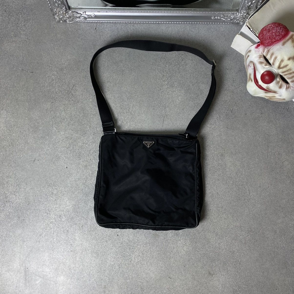 Prada Vintage Prada Nylon Bag Crossbody Size ONE SIZE - 1 Thumbnail