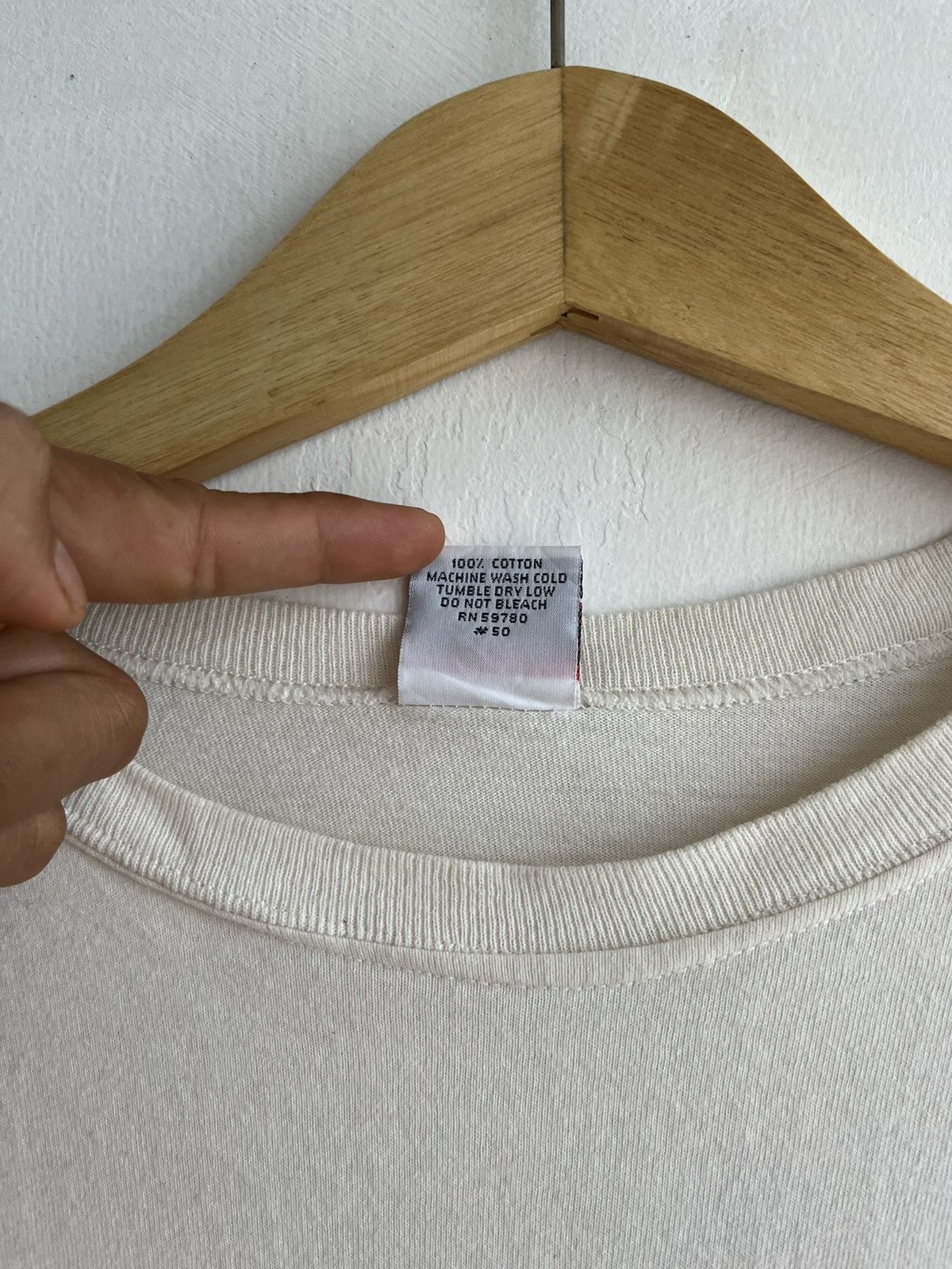 Guess × Vintage VINTAGE GUESS CLASSIC EMBROIDERED TEE Size US M / EU 48-50 / 2 - 6 Thumbnail