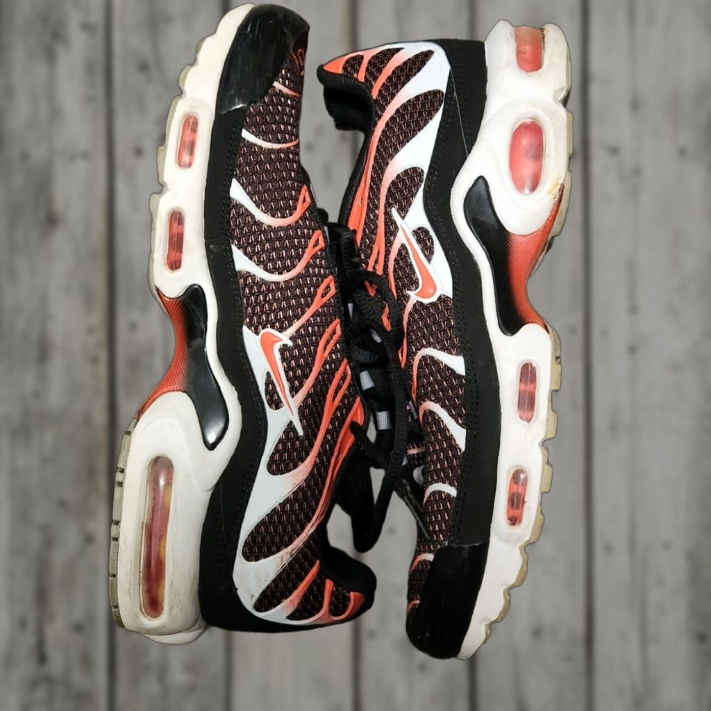 Nike Nike Air Max Plus Sneaker Men 10.5 Black 852630-034 Hot Lava Size US 11 / EU 44 - 1 Thumbnail