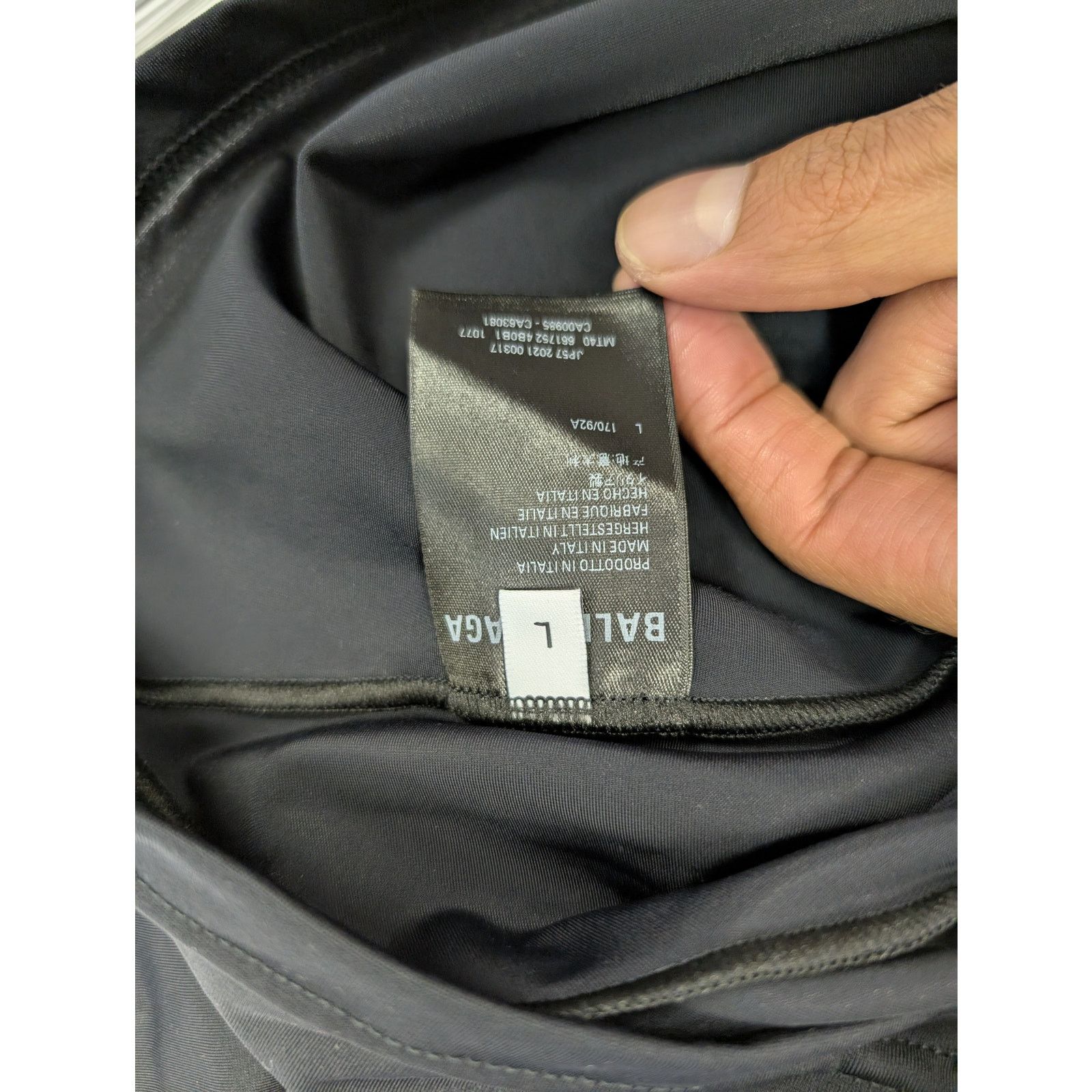 Balenciaga o1rshd1 Top Short Sleeve Fitted Top T-Shirt in Black Size US L / EU 52-54 / 3 - 13 Thumbnail