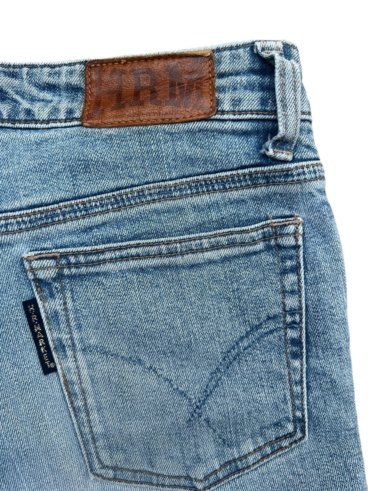 Blue Blue Japan HR Market Blue Blue Japan Lowrise Flare Denim Jeans 28x32.5 Size 28" / US 6 / IT 42 - 9 Thumbnail