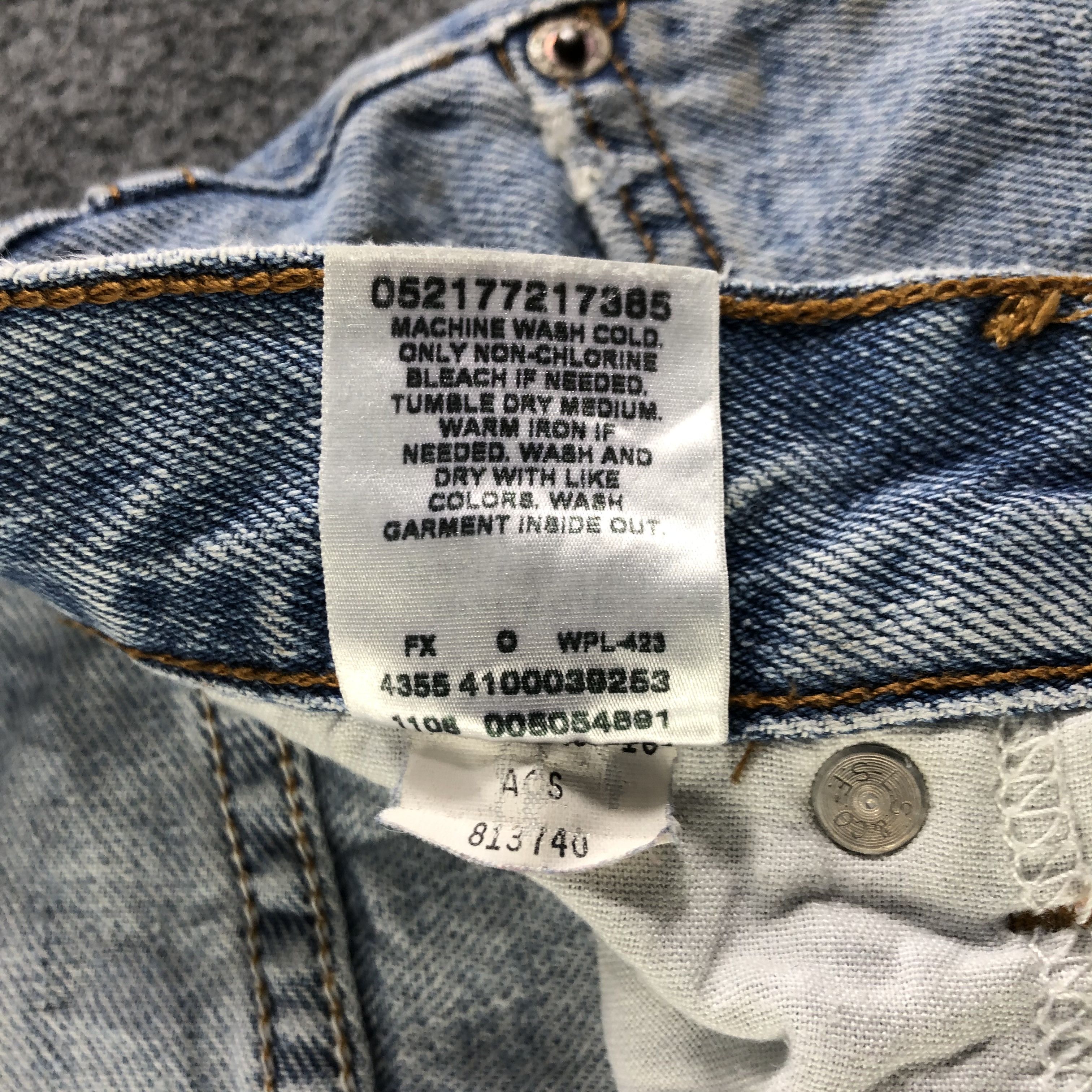 Levi's Vintage Blue Wash Levis 505 Jeans-J3075 Size US 35 - 10 Thumbnail